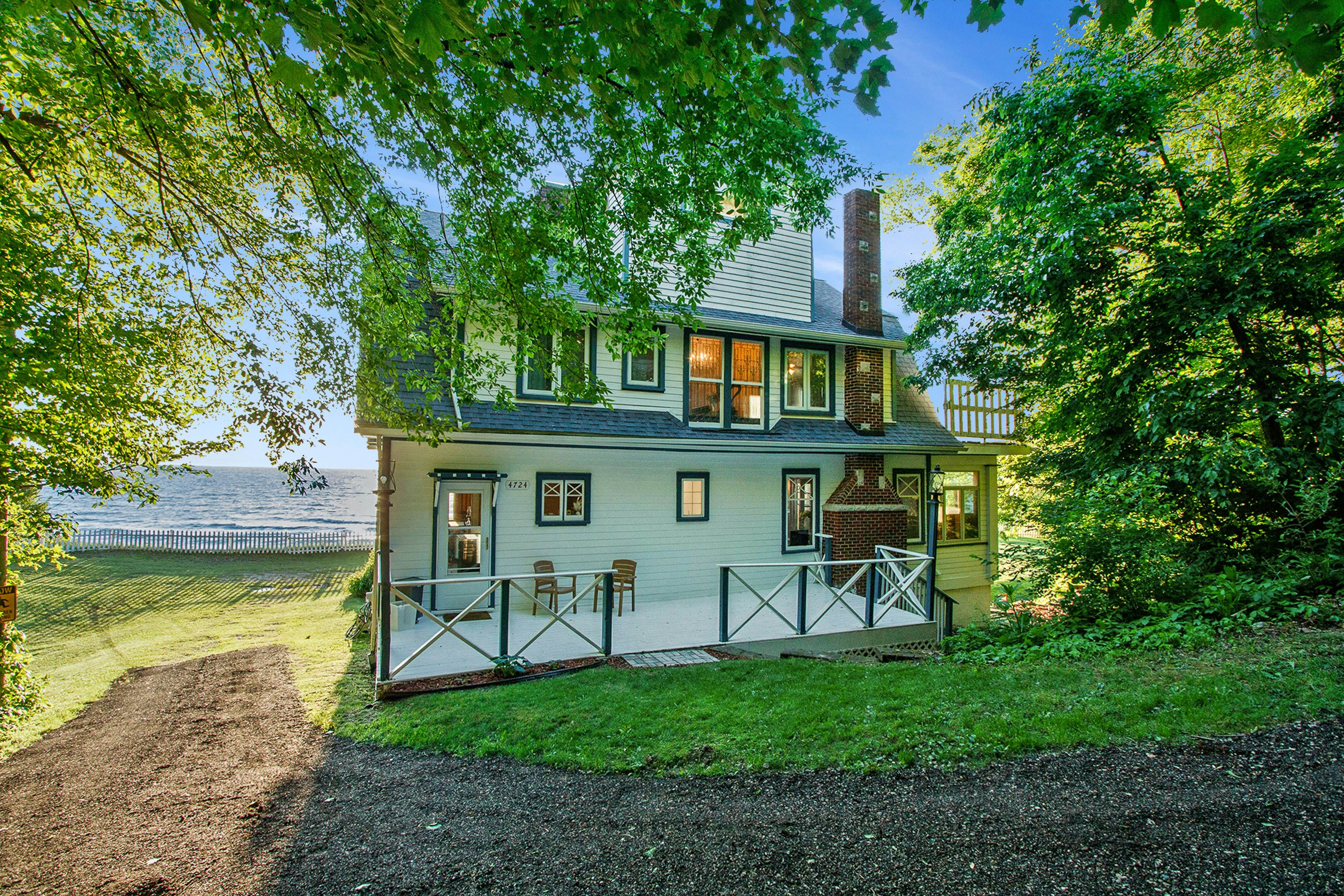 Lake Michigan Retreat- Lower Duplex