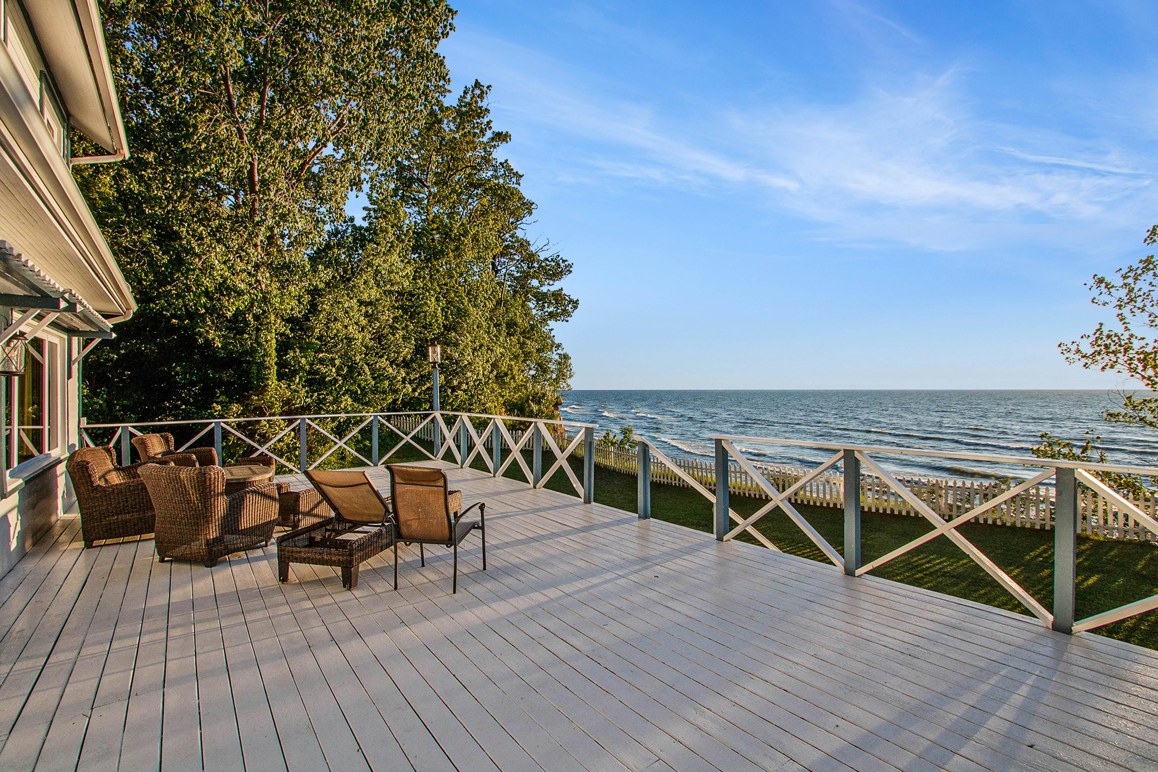 Lake Michigan Retreat- Lower Duplex