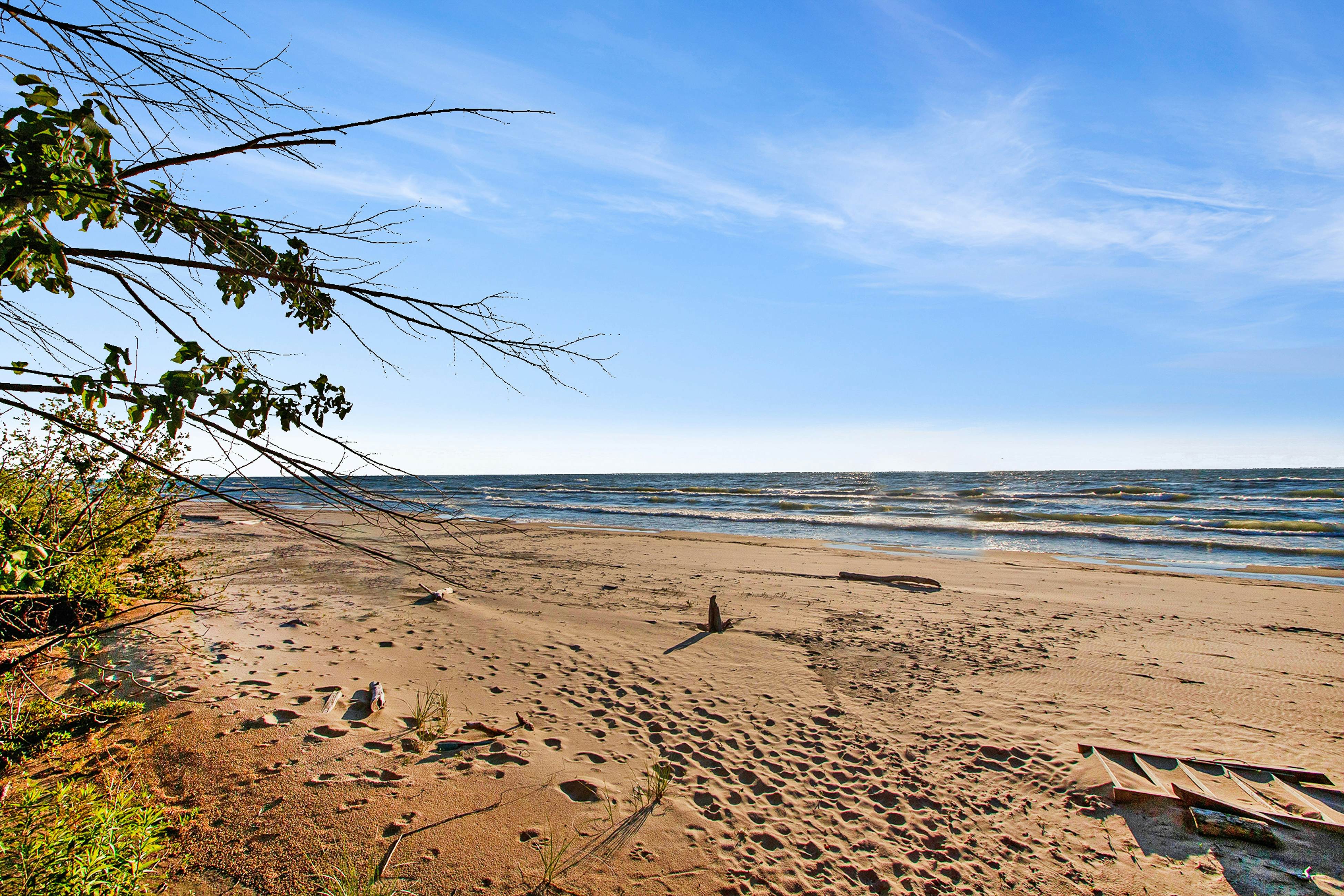 Lake Michigan Retreat- Lower Duplex