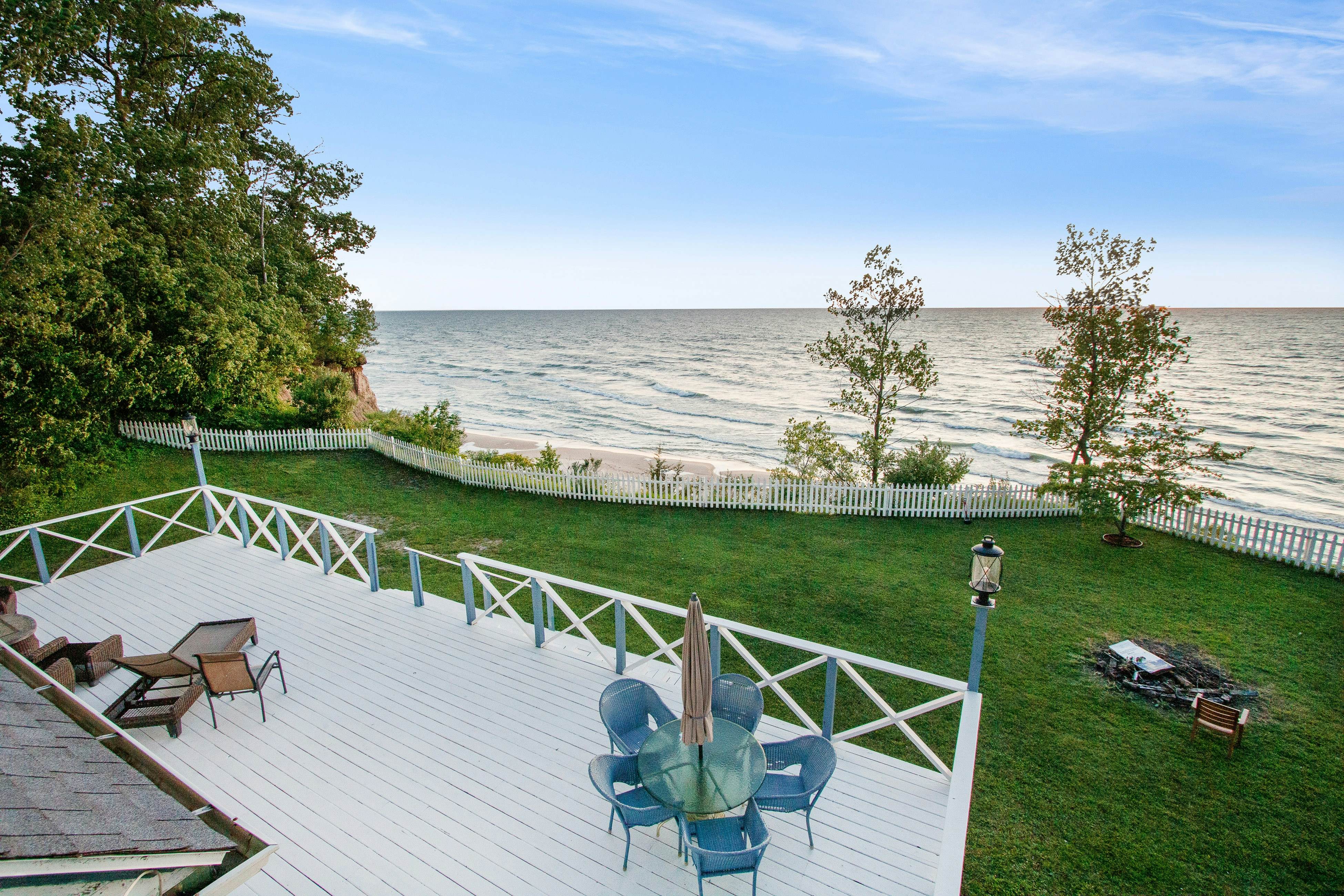 Lake Michigan Retreat- Lower Duplex