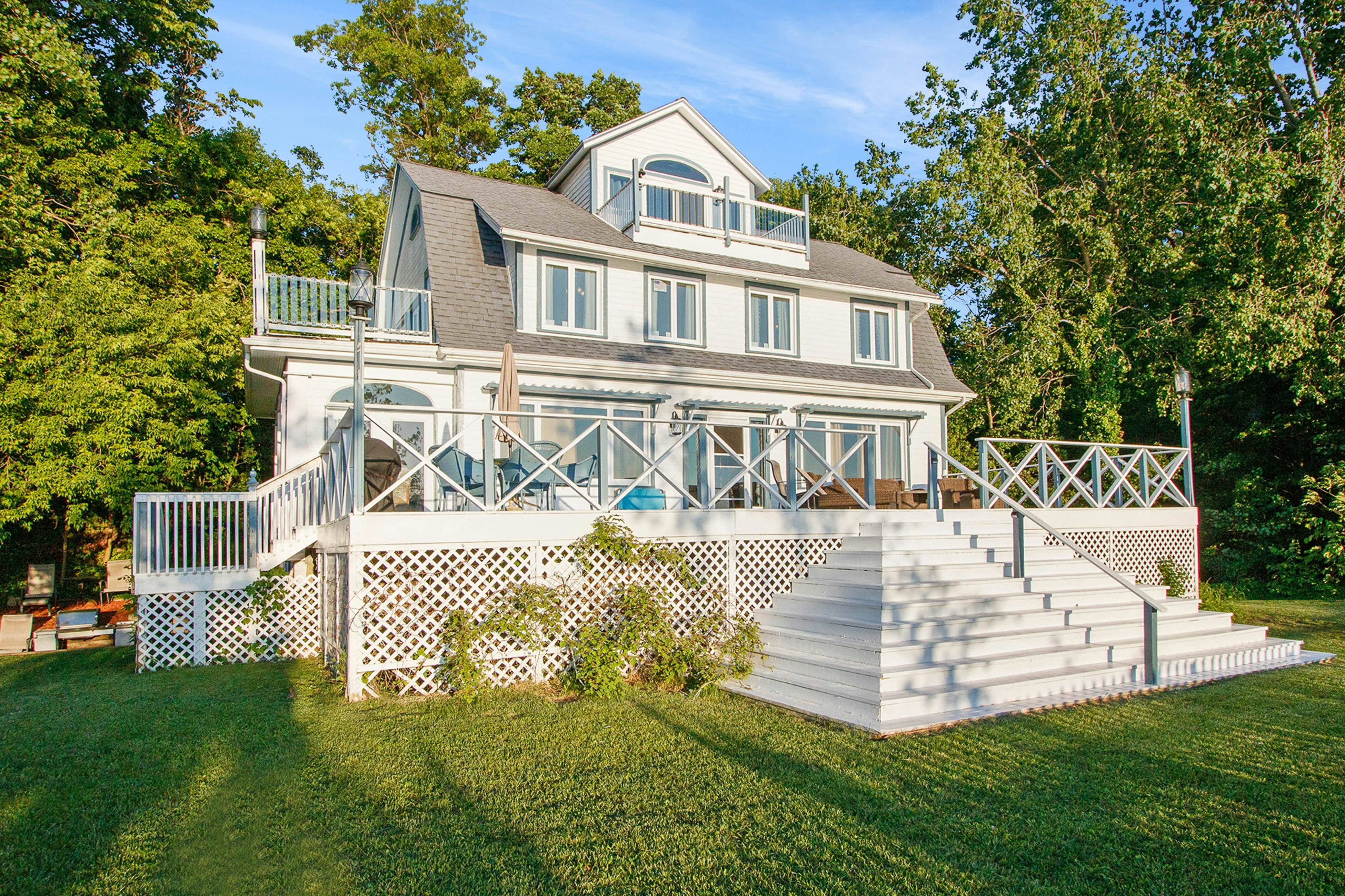 Lake Michigan Retreat- Lower Duplex