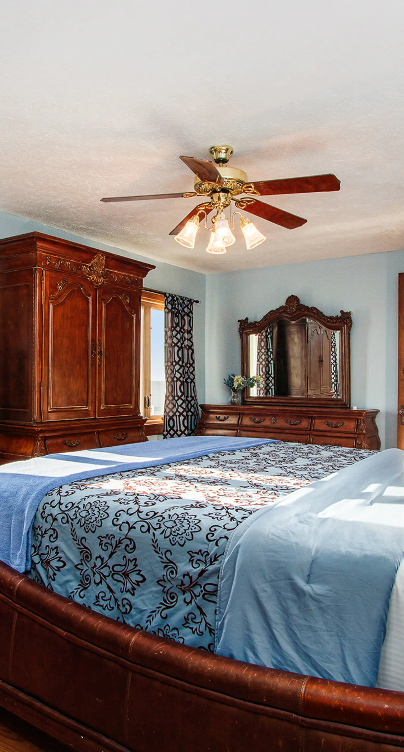 Lake Michigan Retreat- Upper Duplex