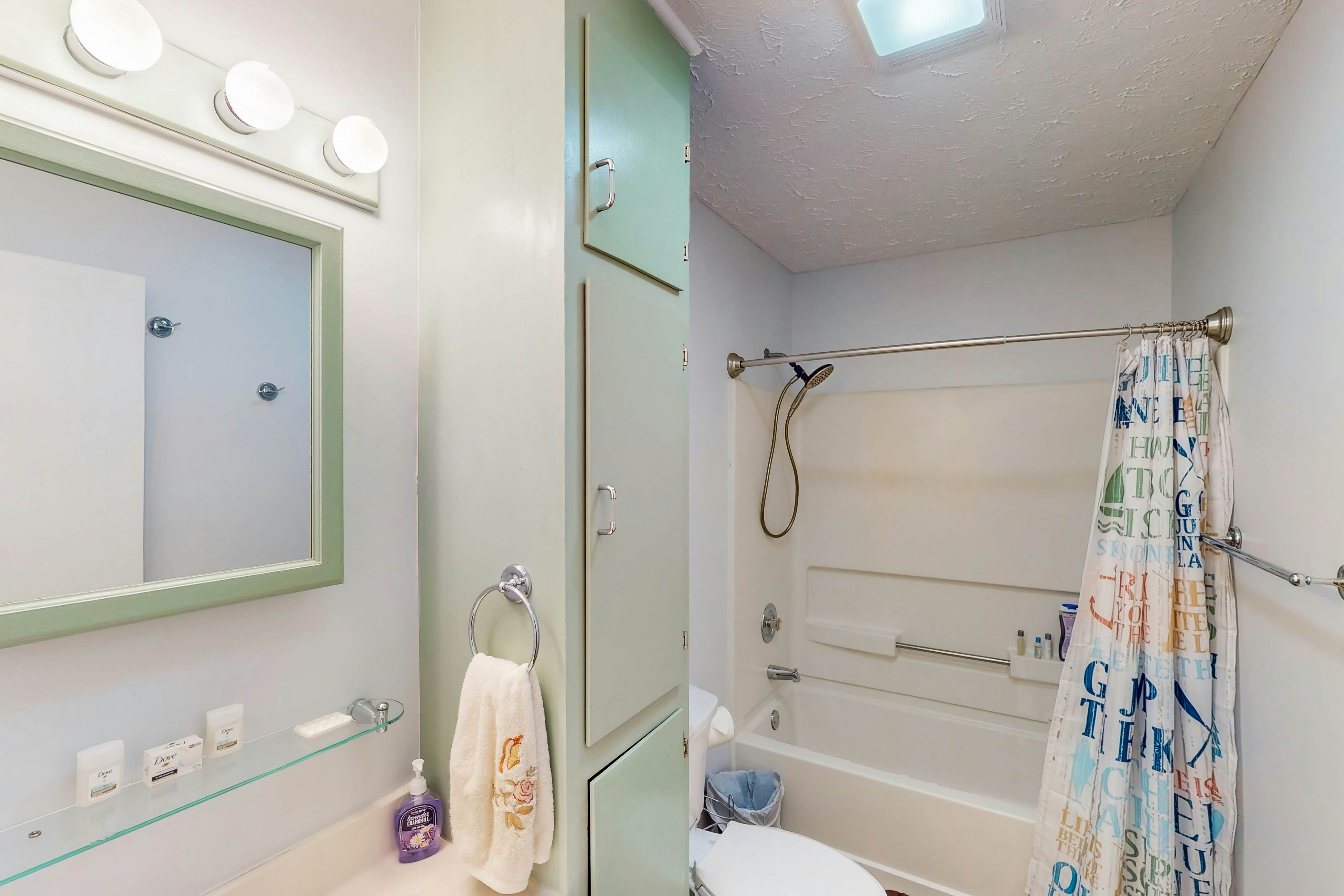 Lakefront Tranquility at Smith Mountain Lake - Moneta, VA 