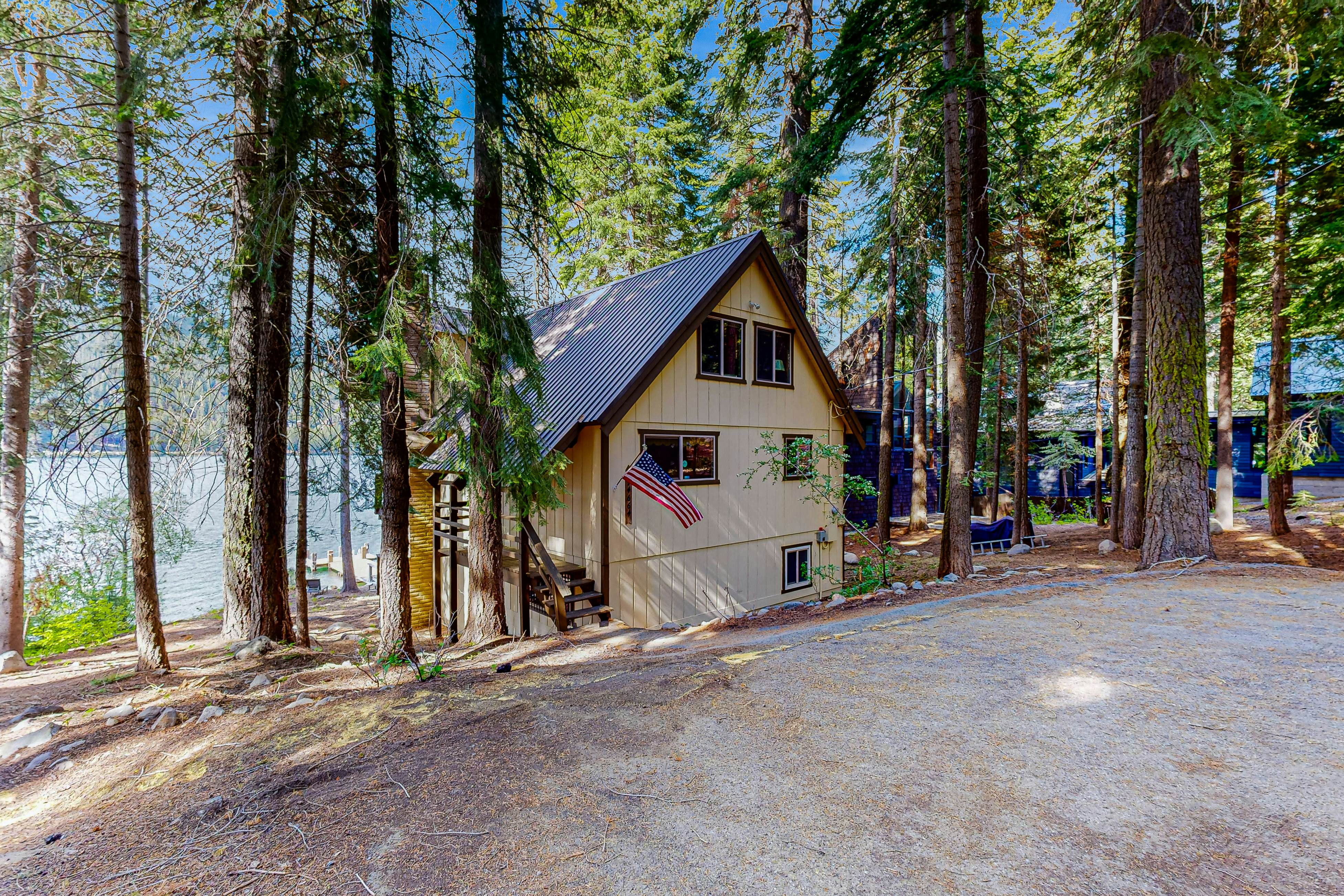 Donner Lakefront Retreat