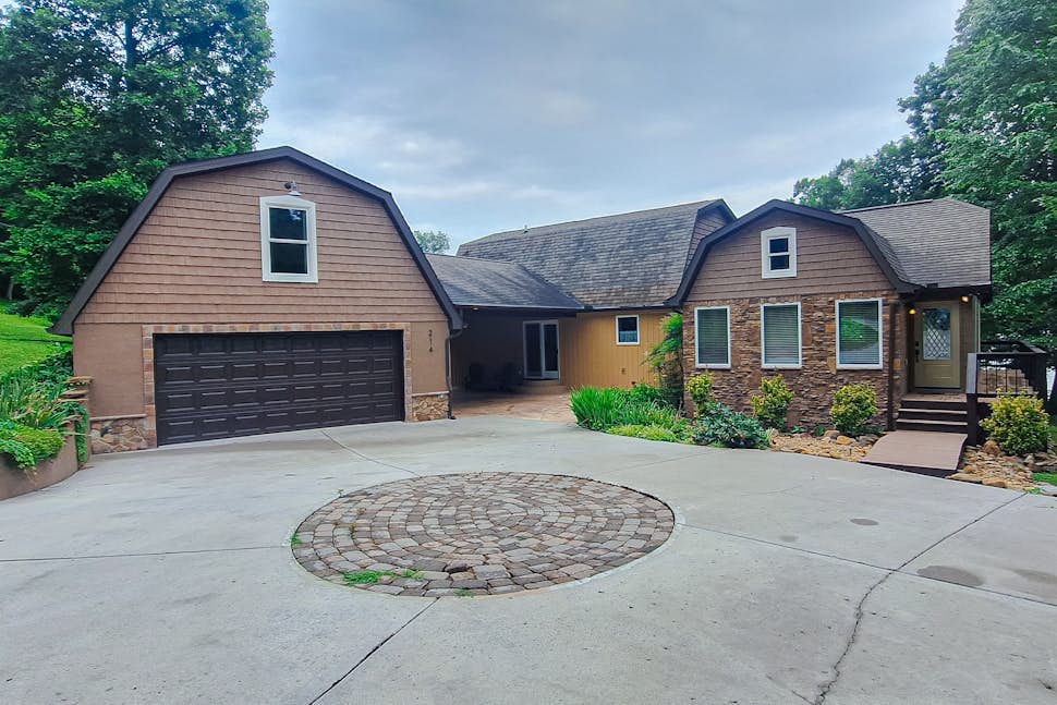 Hap's Sweet Hideaway 3 BD Maynardville, TN Vacation Rental Vacasa