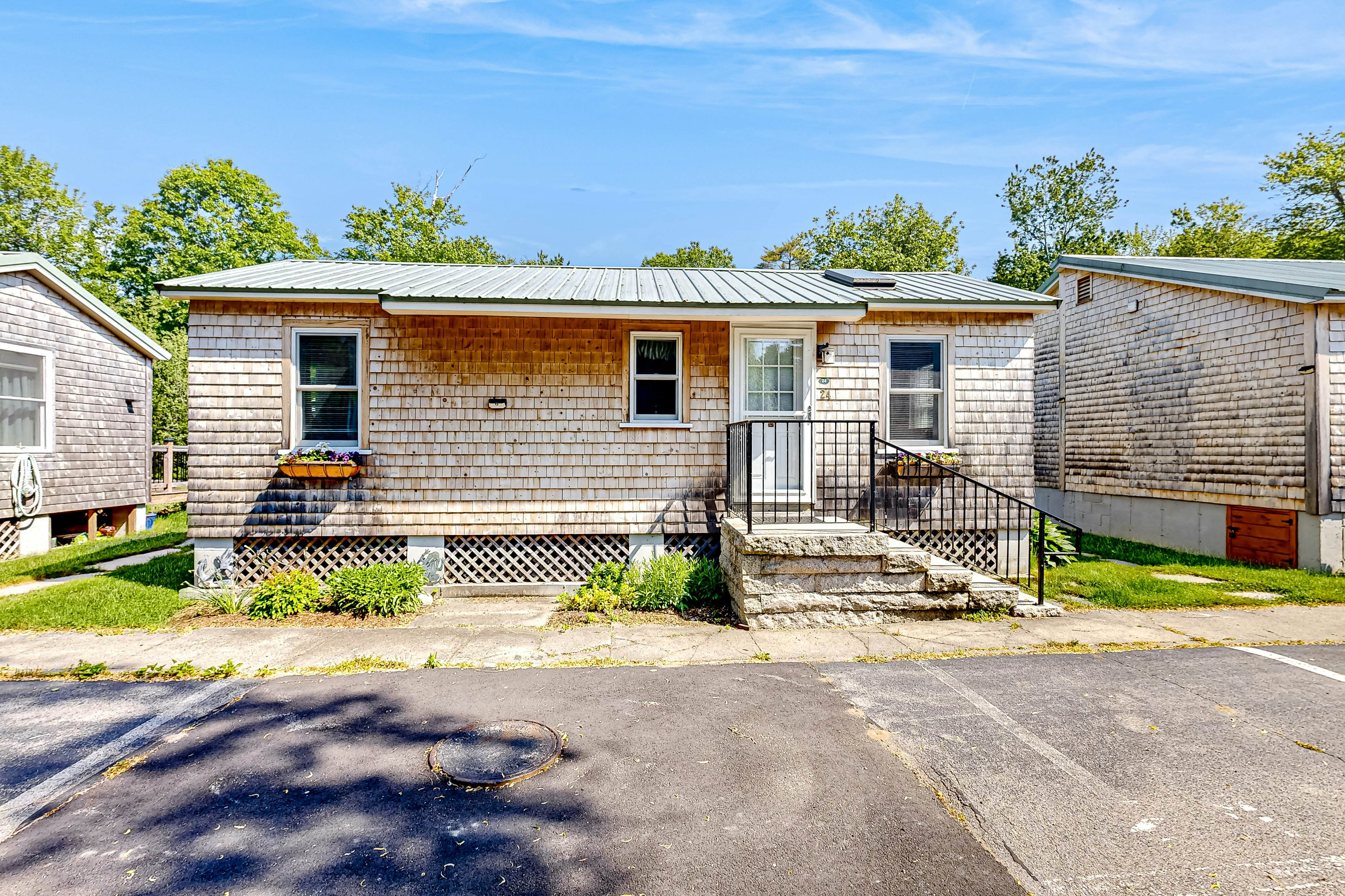 Shorelands Resort Cottage 24