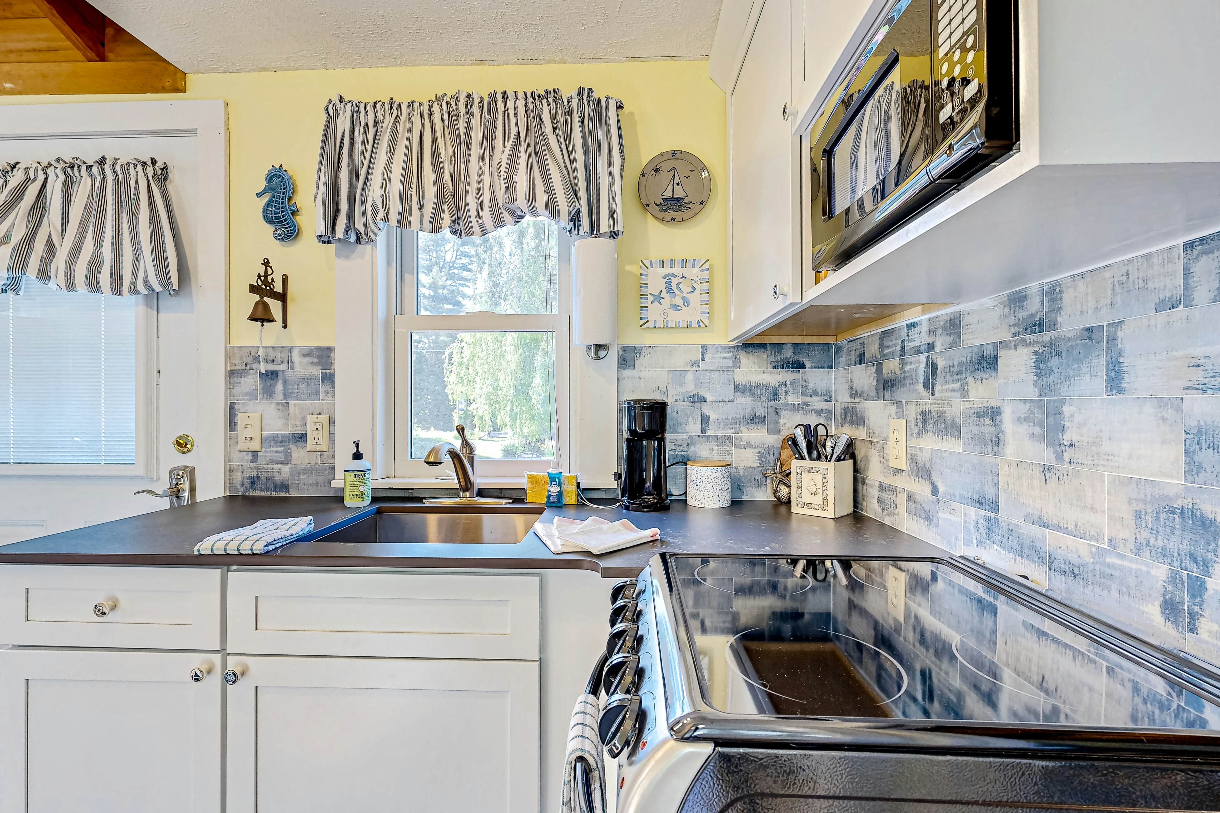 Shorelands Resort Cottage 24