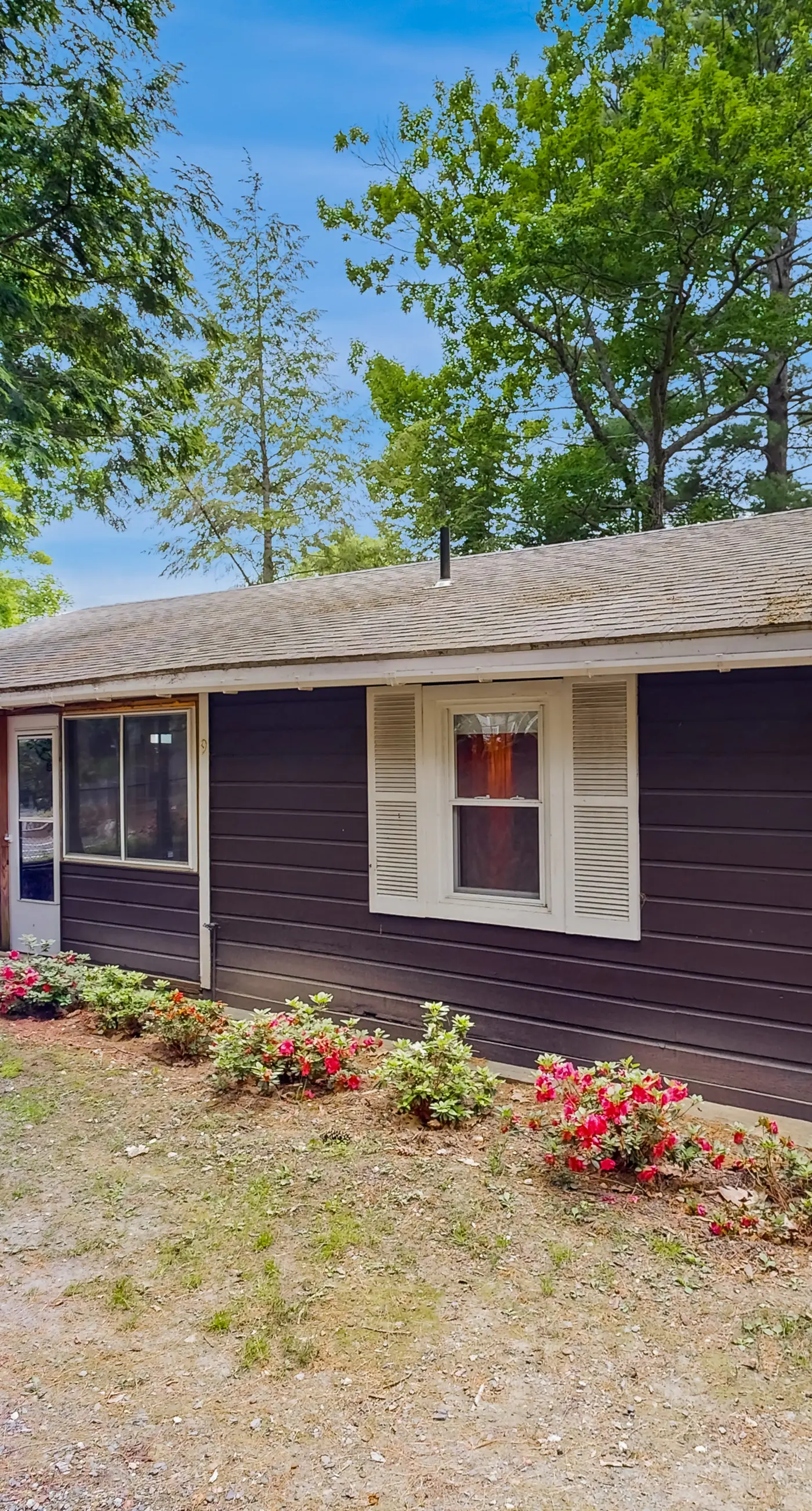 The Lakefront Cottage, Unit 9
