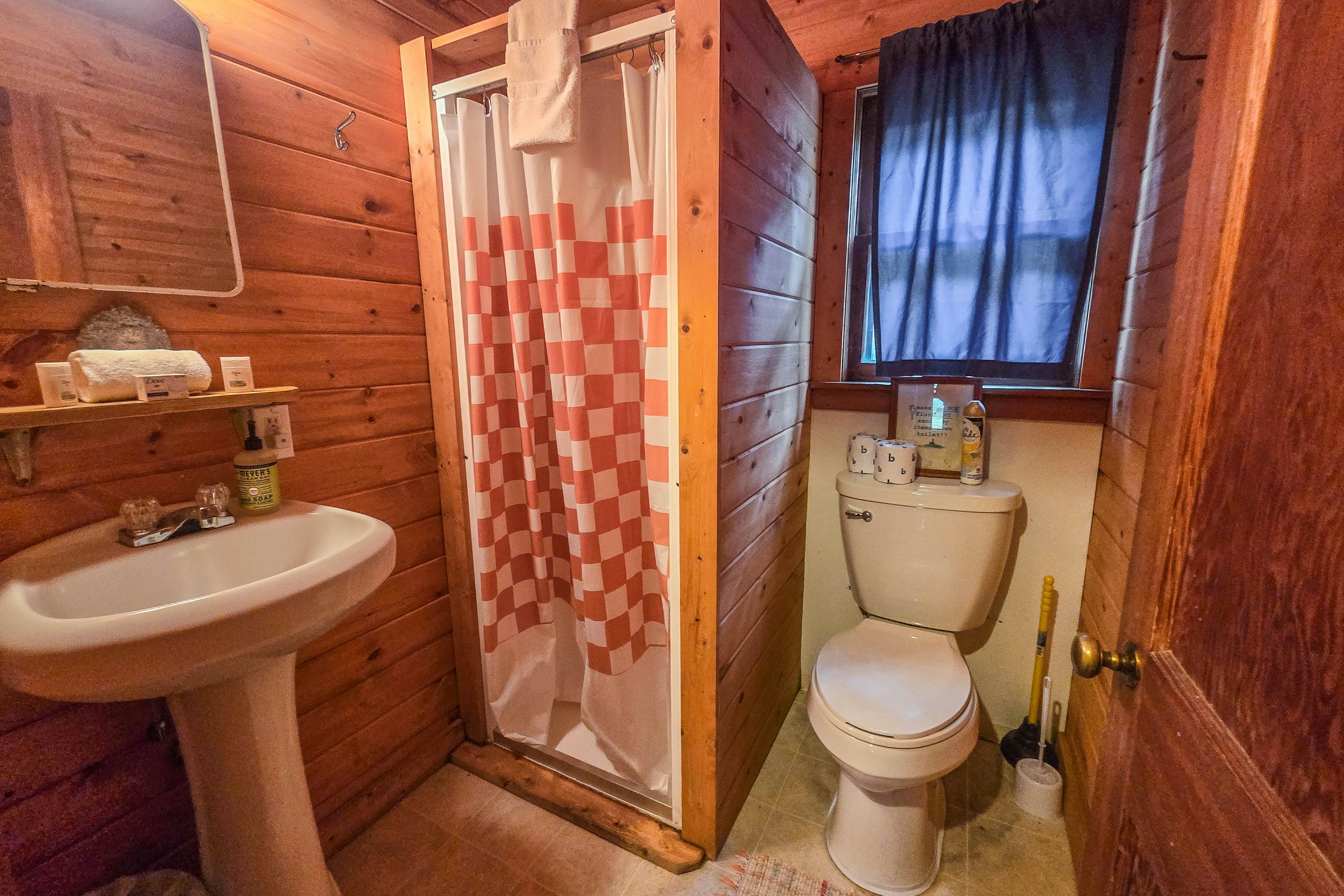 Smith Family Cottages- Cottage #1