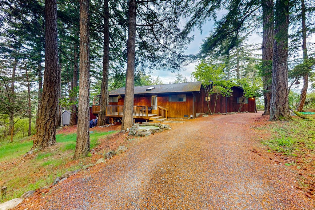 Raven Tree | 2 Bed Orcas Island, WA House | Vacasa