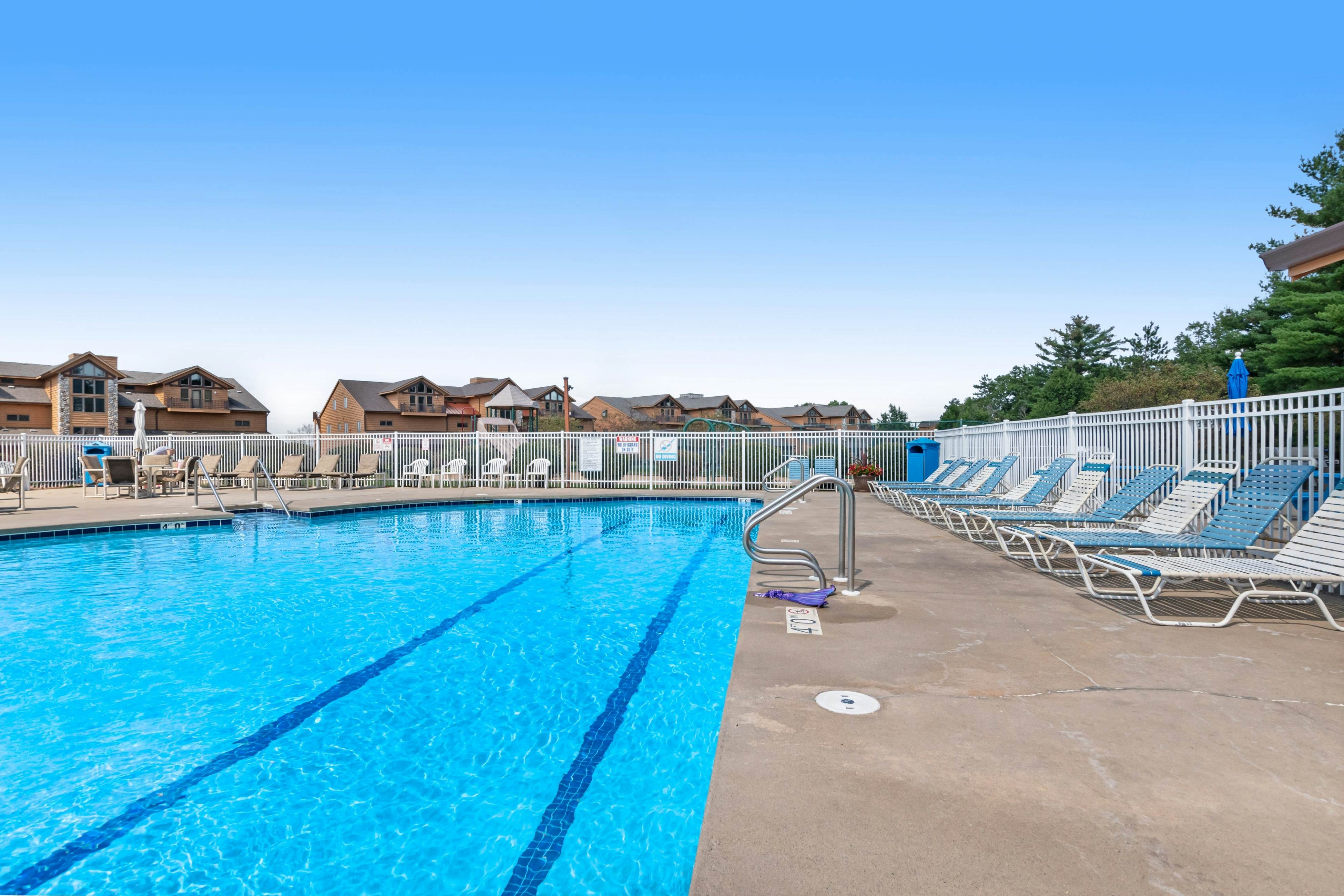 Sunset Condominiums - The Retreat