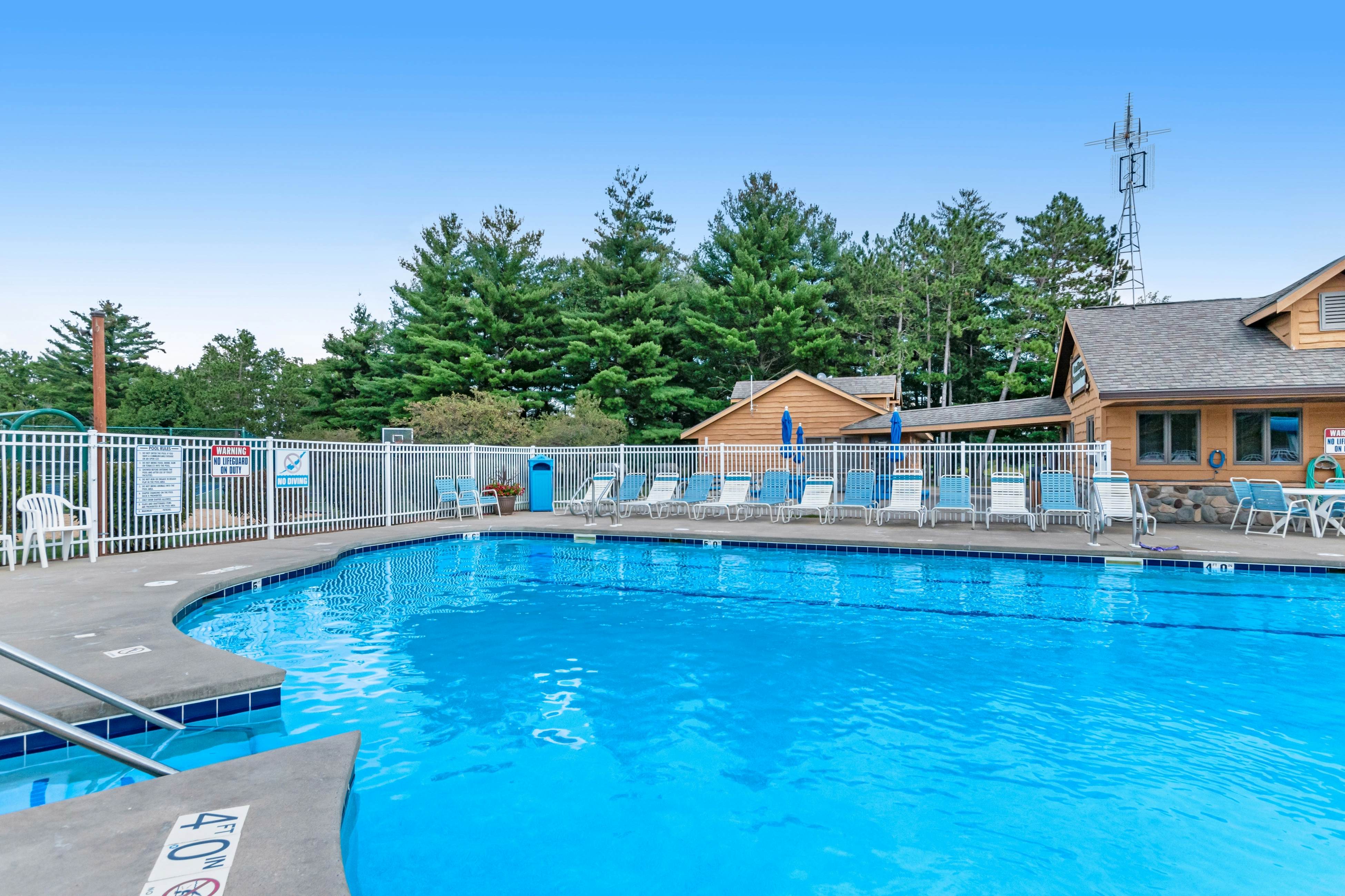 Sunset Condominiums - The Retreat