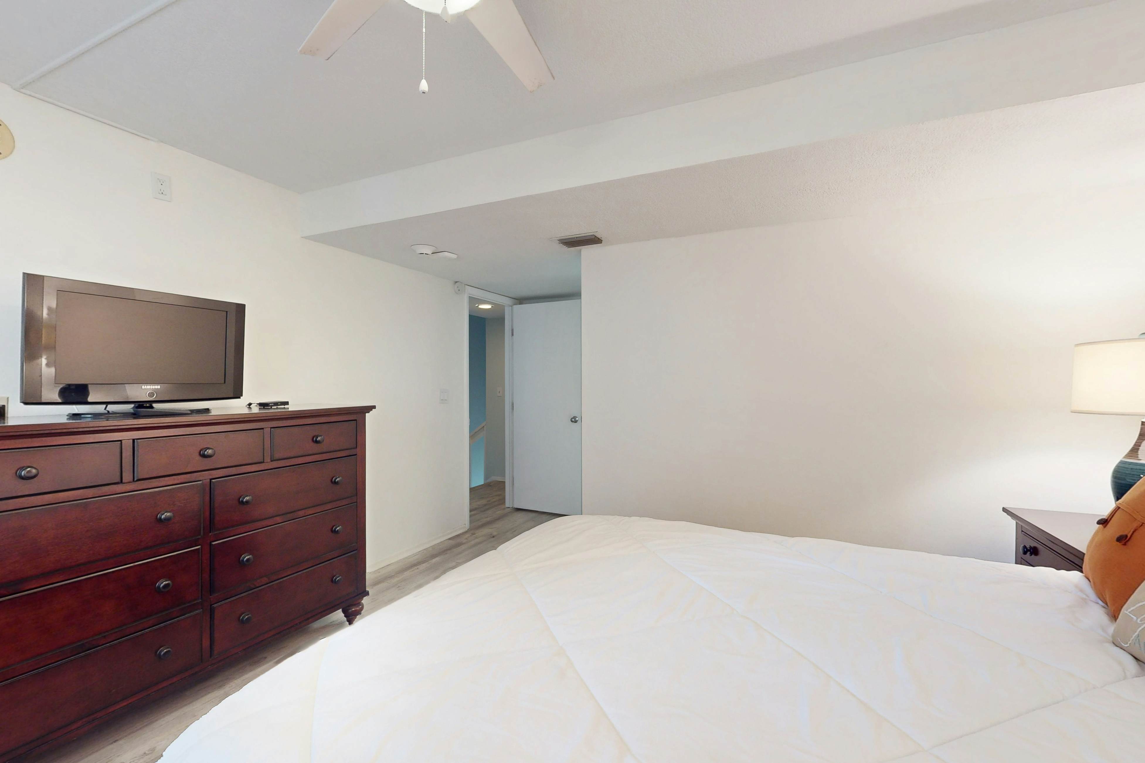 Santa Maria Condo 102