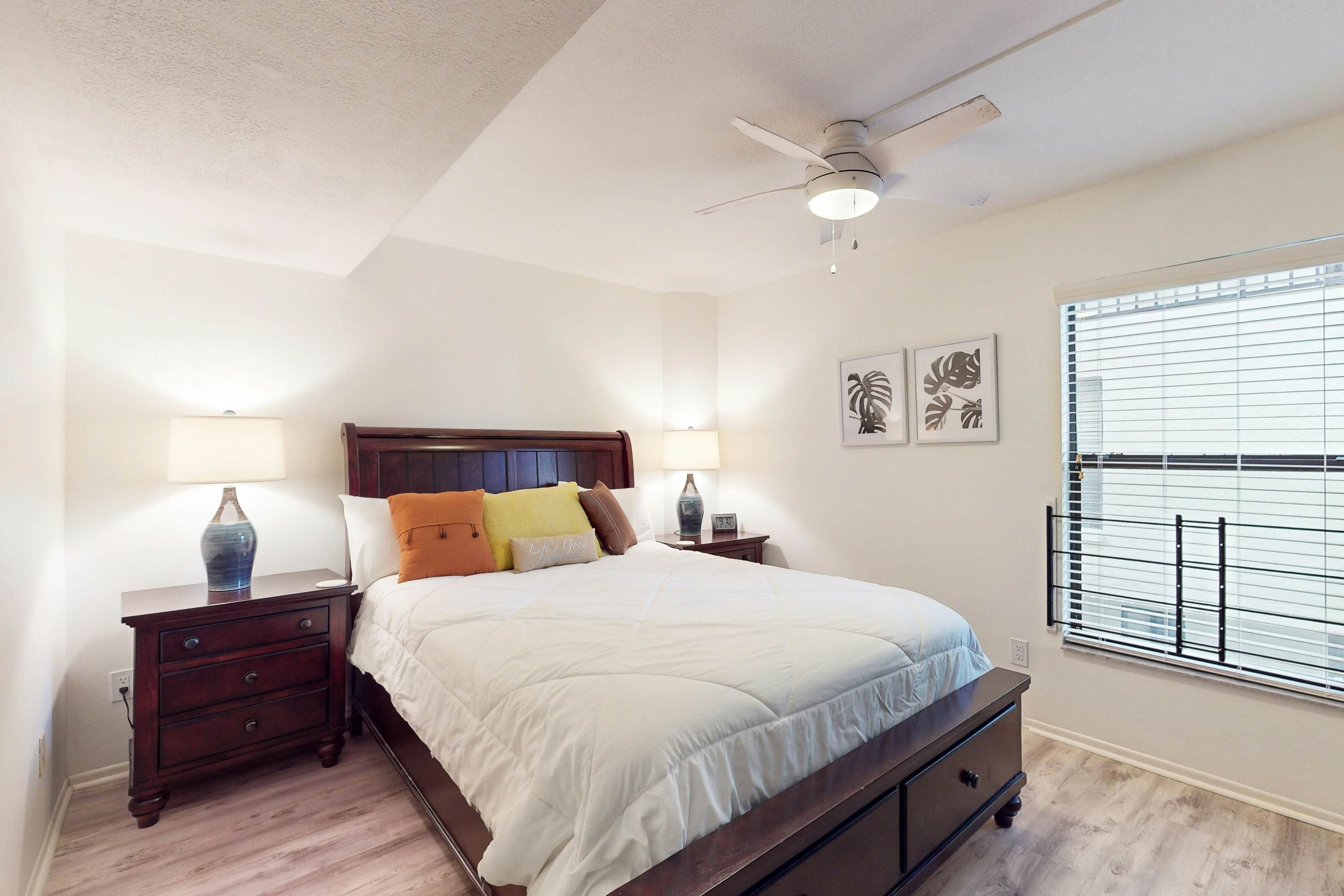 Santa Maria Condo 102