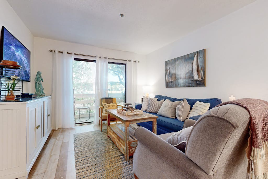 Beachy Bliss | 300 Yards to Folly Field Beach | Pool, Spa, Racquetball — Hilton Head, SC — vacation rental