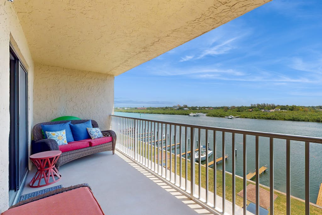 Intracoastal perch across from the beach with heated pool dock and pickleball — Indian Shores, FL — vacation rental