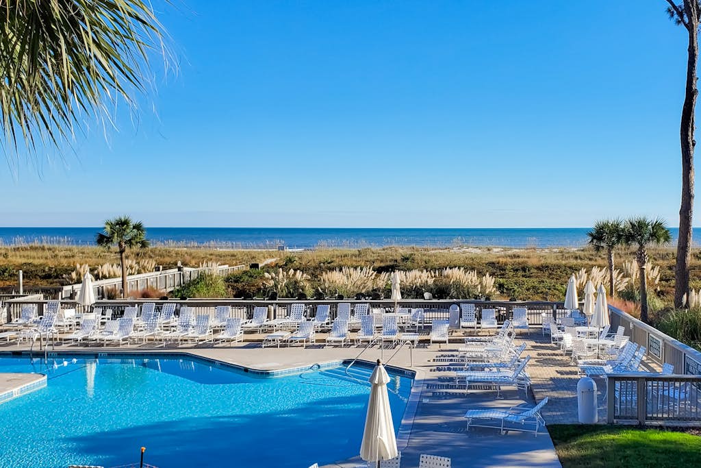 Updated oceanfront villa with amazing views, balcony, pool access & W/D — Hilton Head, SC — vacation rental