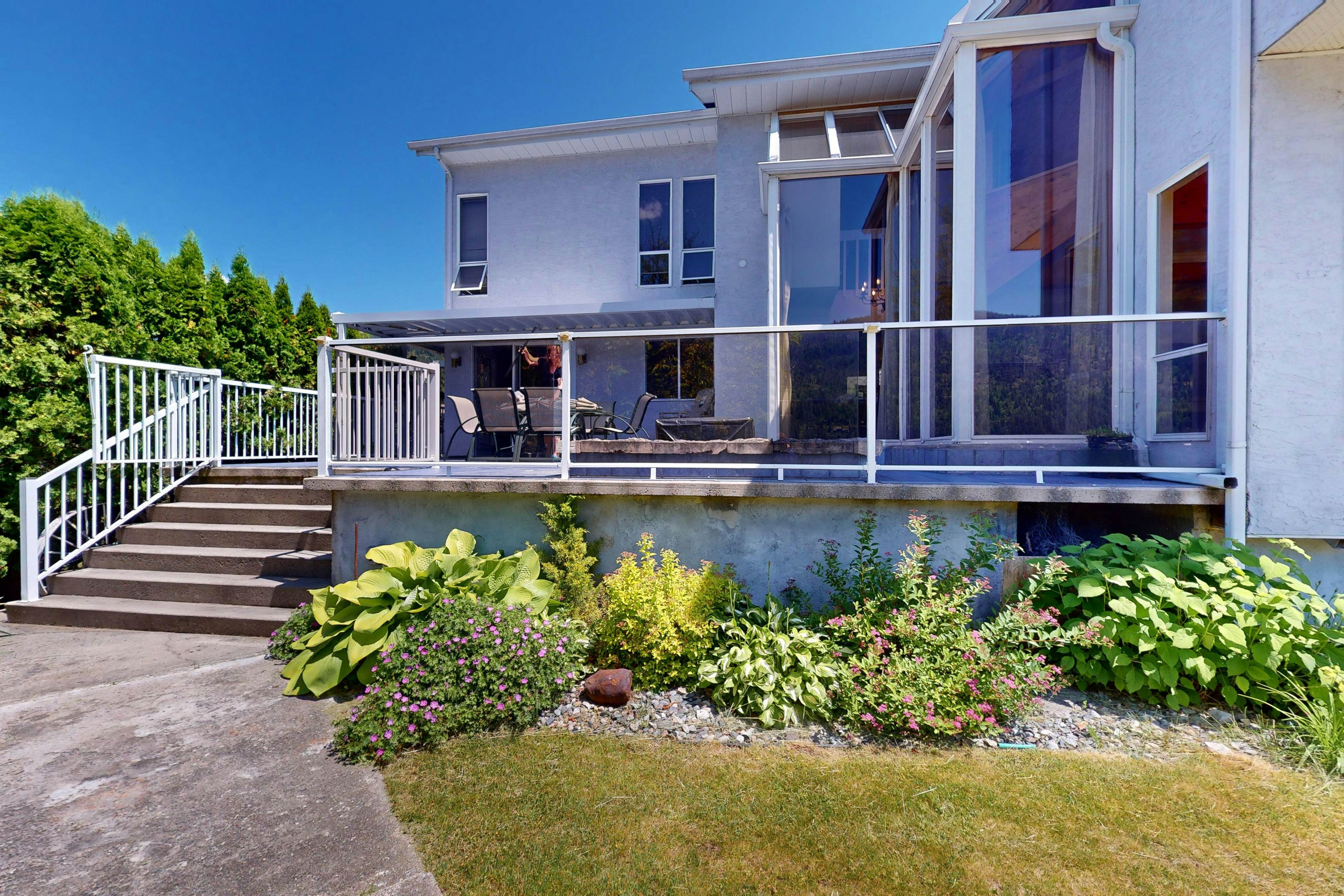 The Re-Treat at Christina Lake