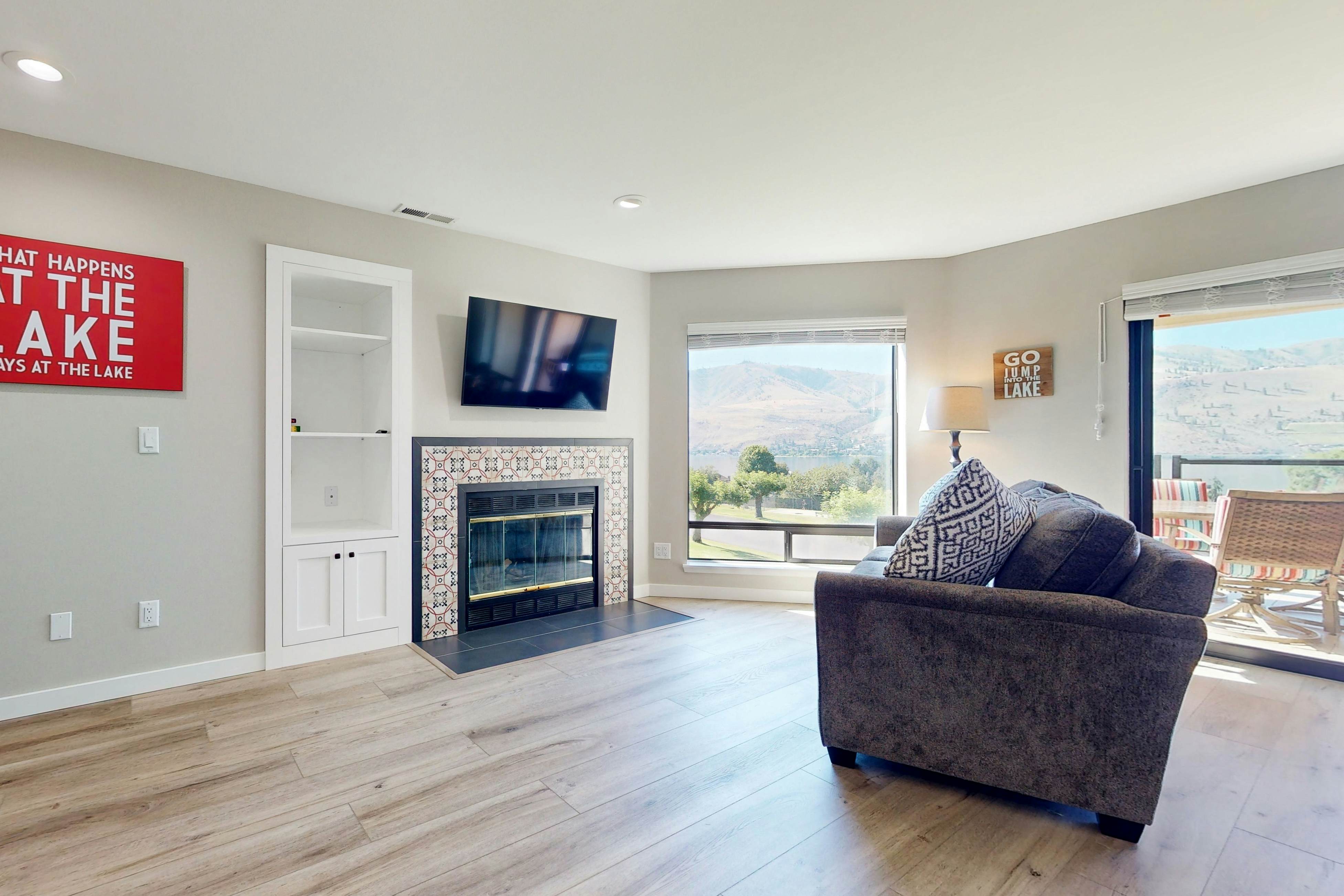 Lake Chelan Shores - To Ski or Knot #18-6