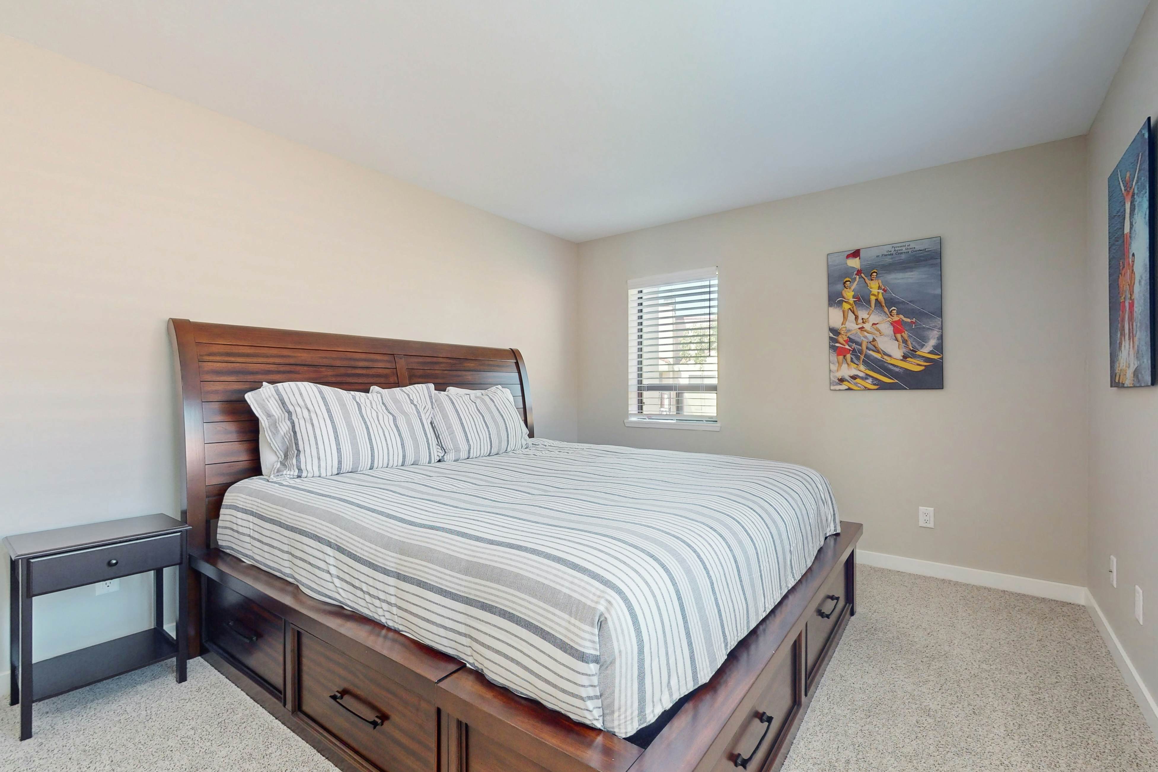 Lake Chelan Shores - To Ski or Knot #18-6