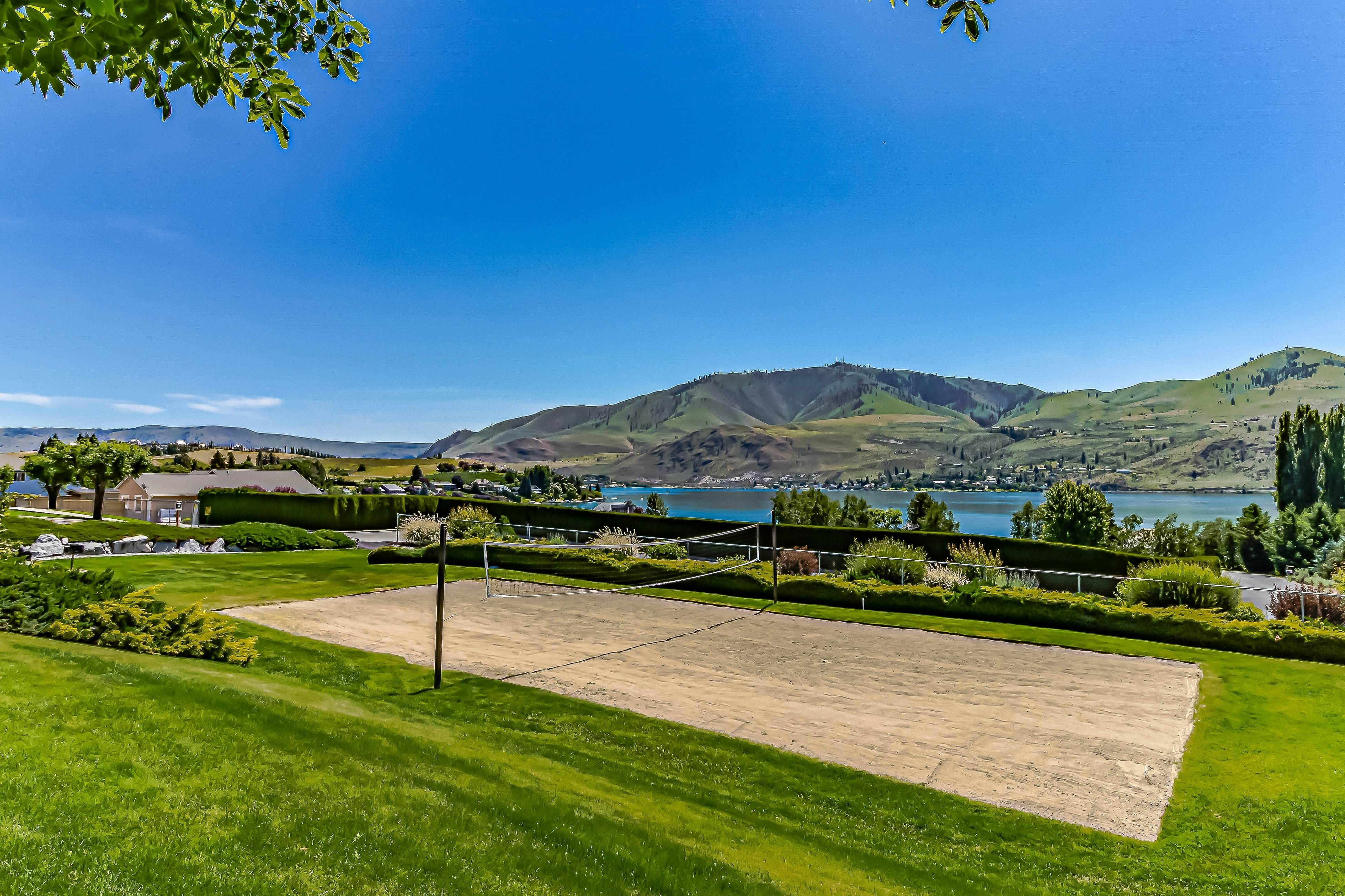 Lake Chelan Shores - To Ski or Knot #18-6