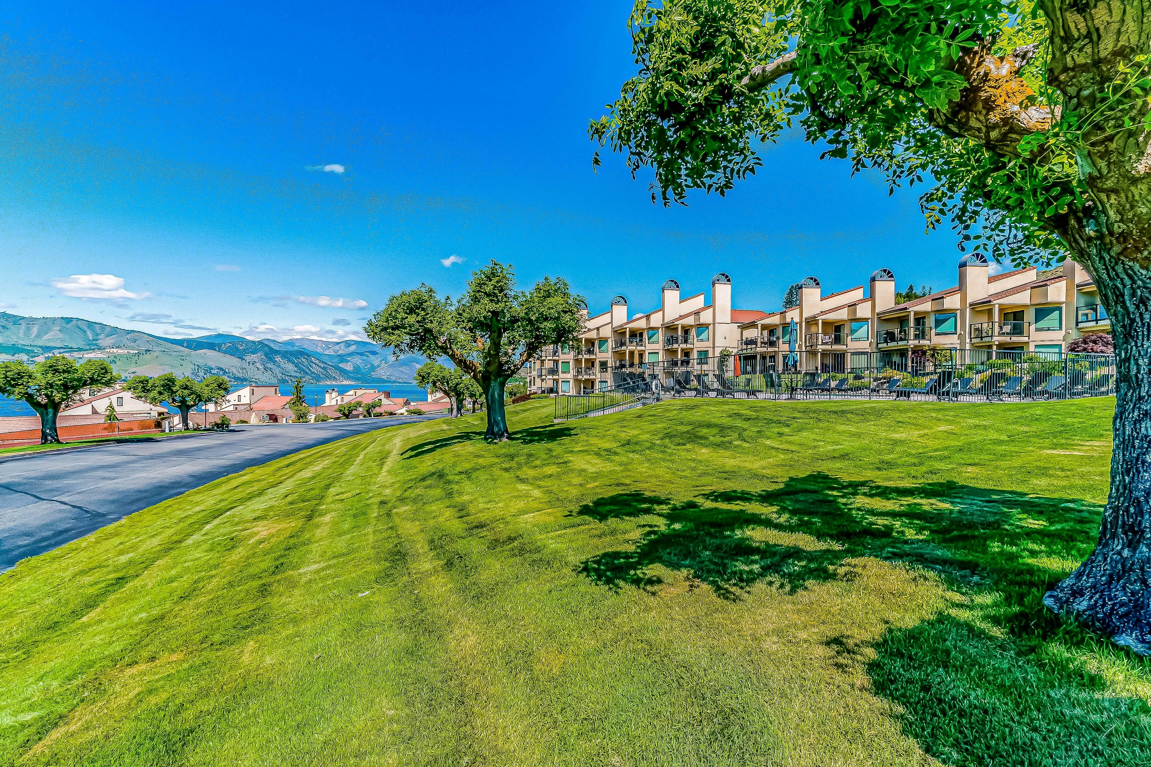 Lake Chelan Shores - To Ski or Knot #18-6