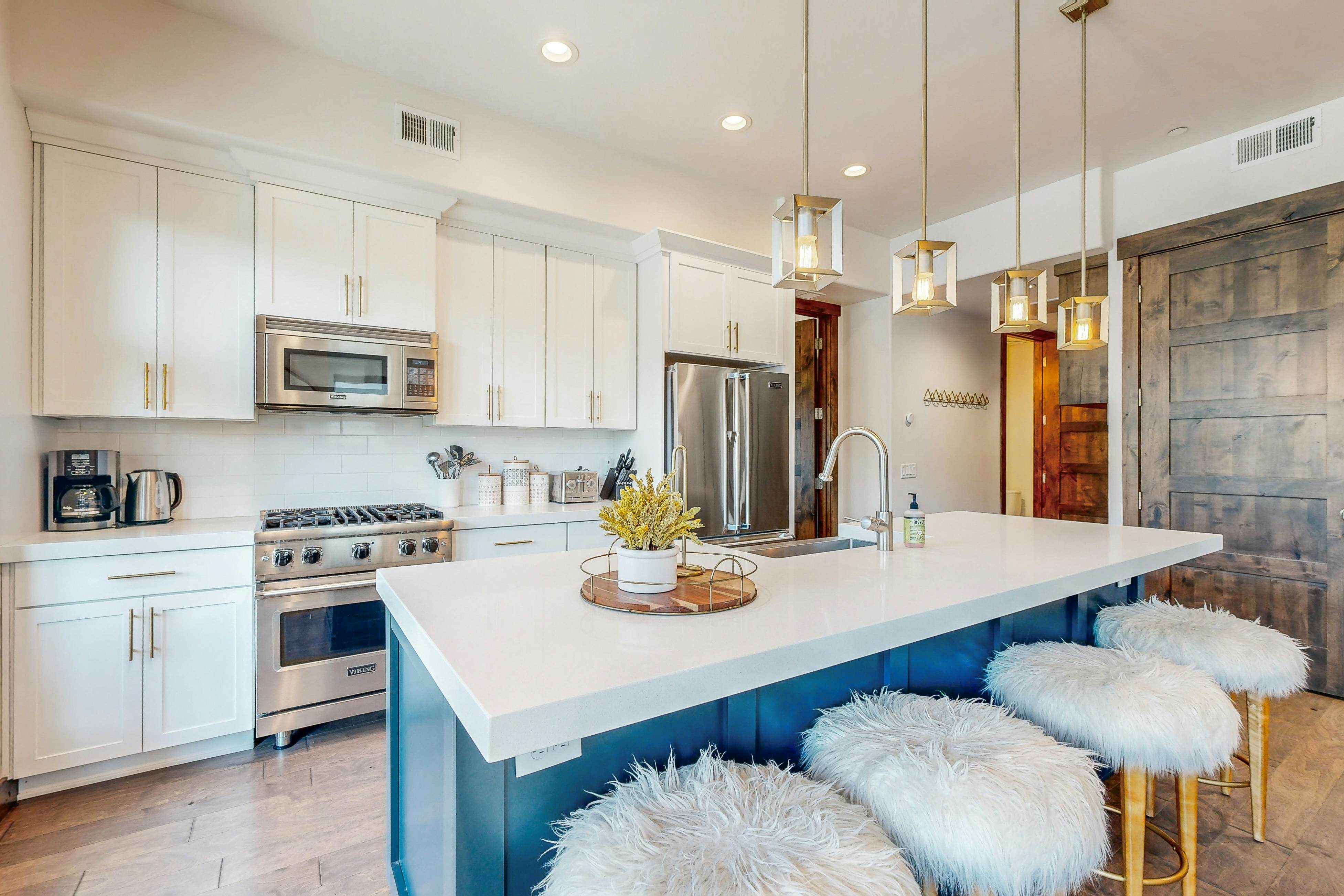 Modern Blackstone Paradise #2A