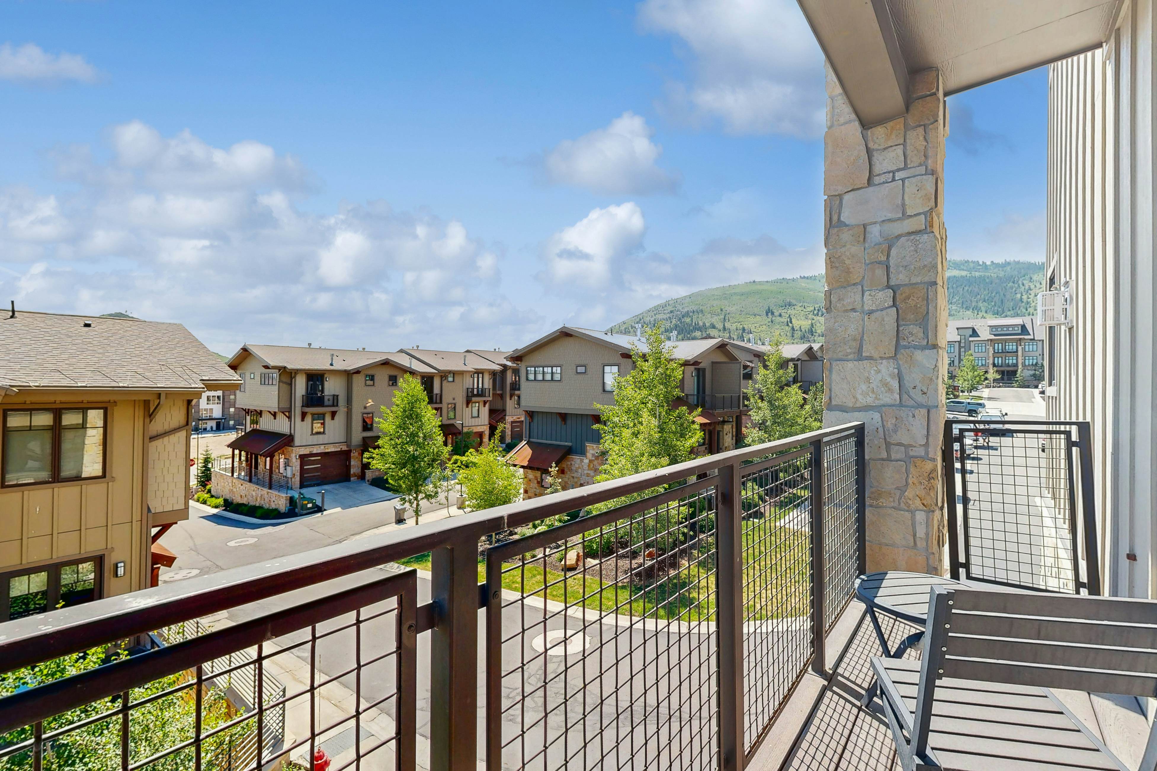 Modern Blackstone Paradise #2A