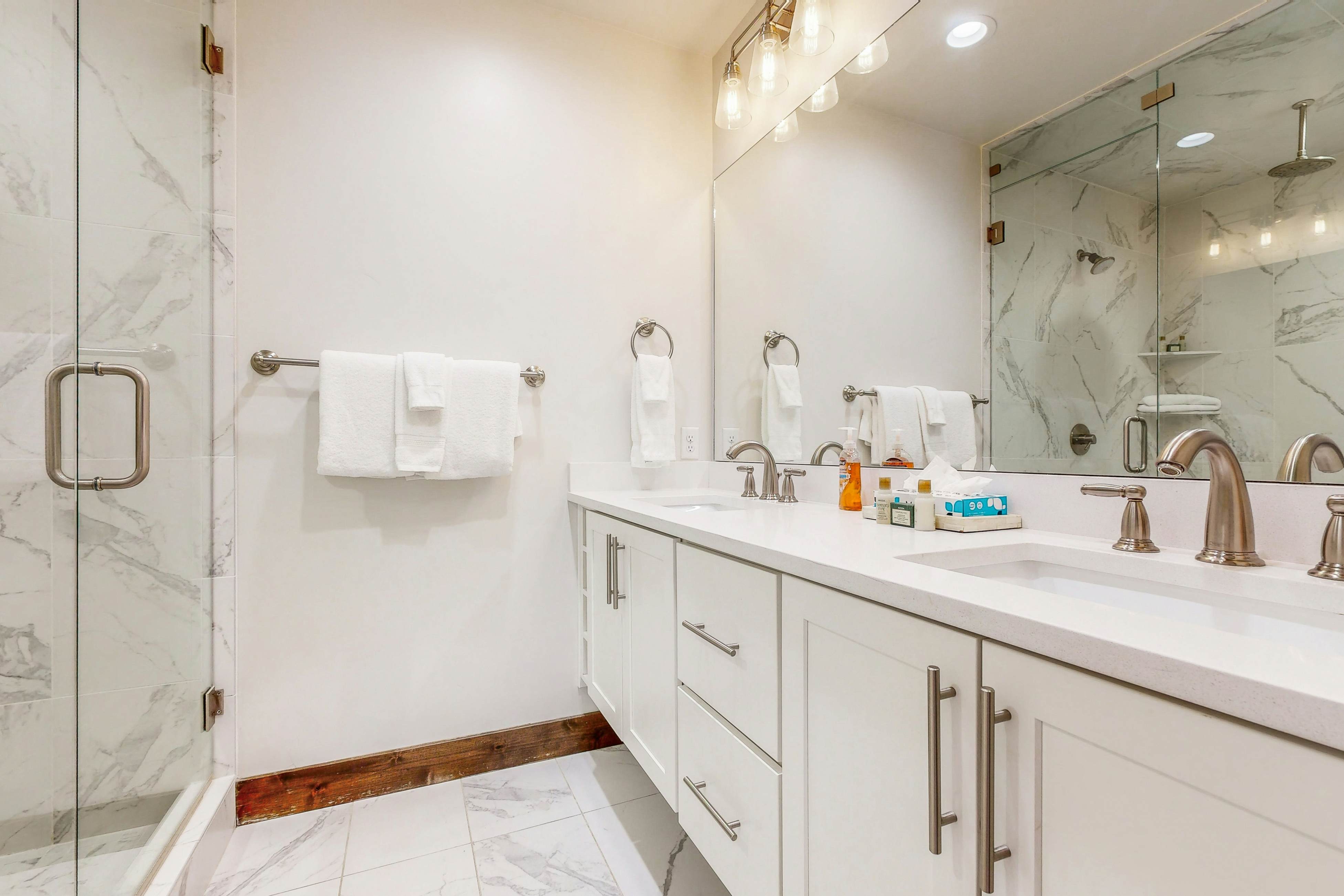 Modern Blackstone Paradise #2A