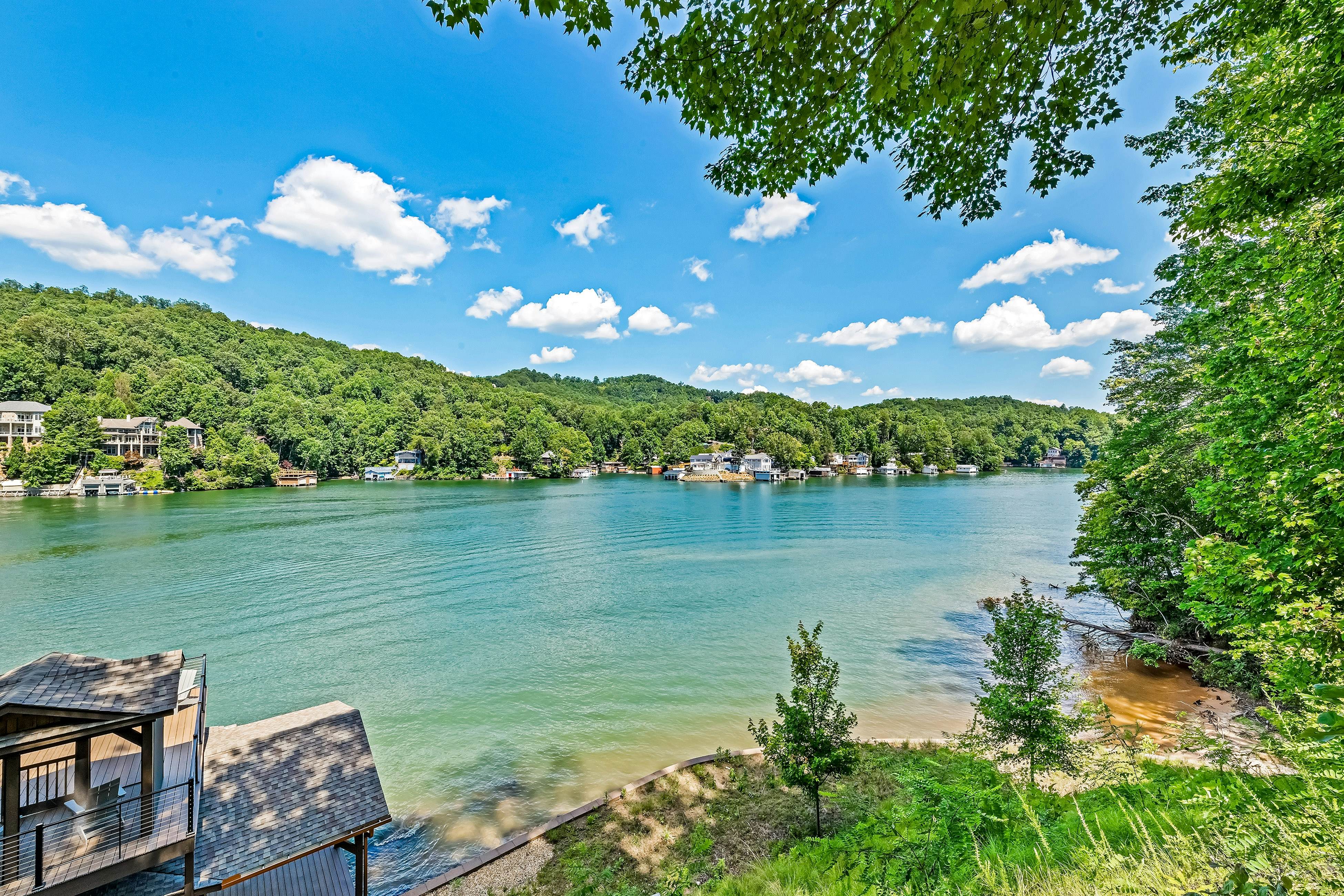 Water's Edge Holmstead