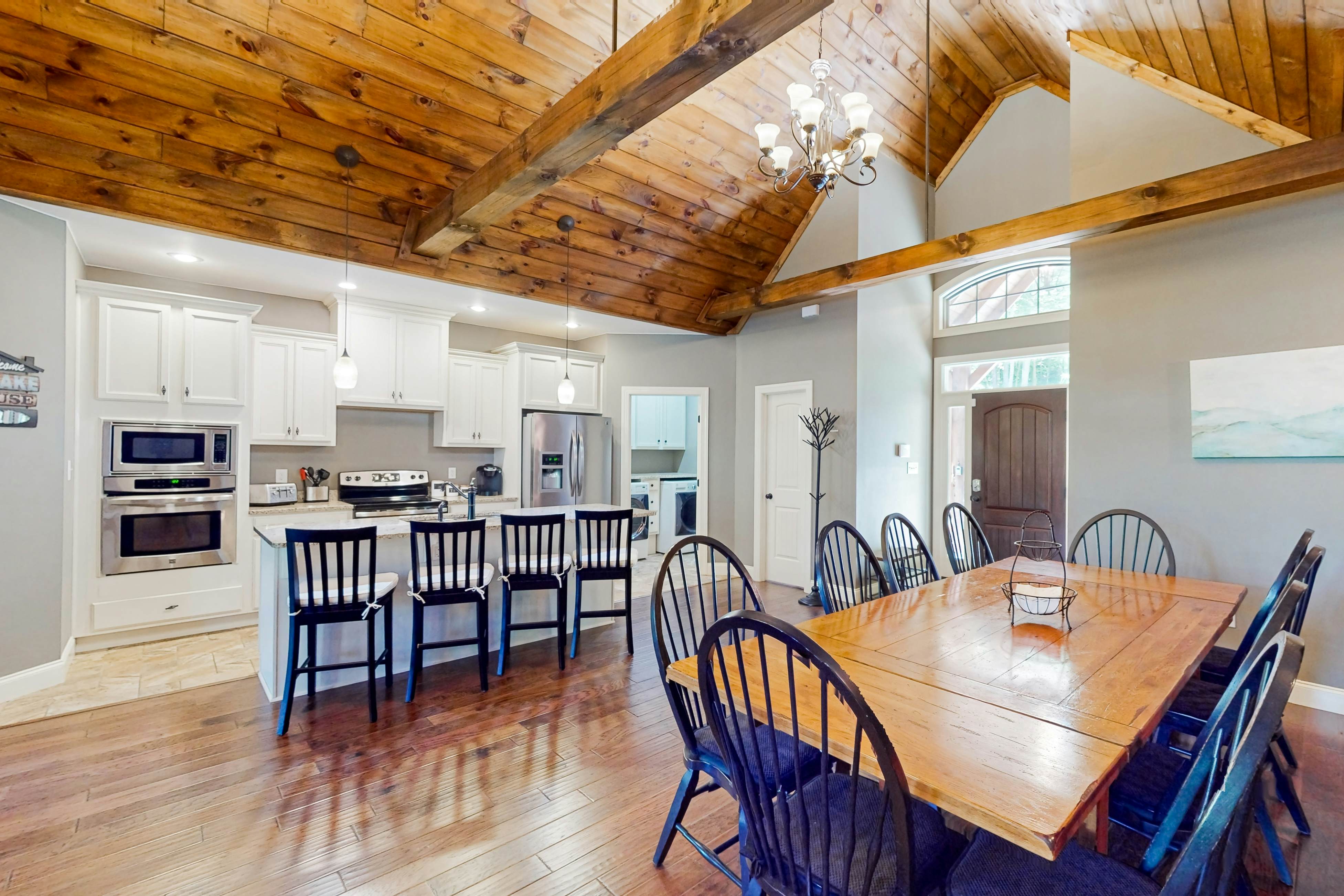 Water's Edge Holmstead