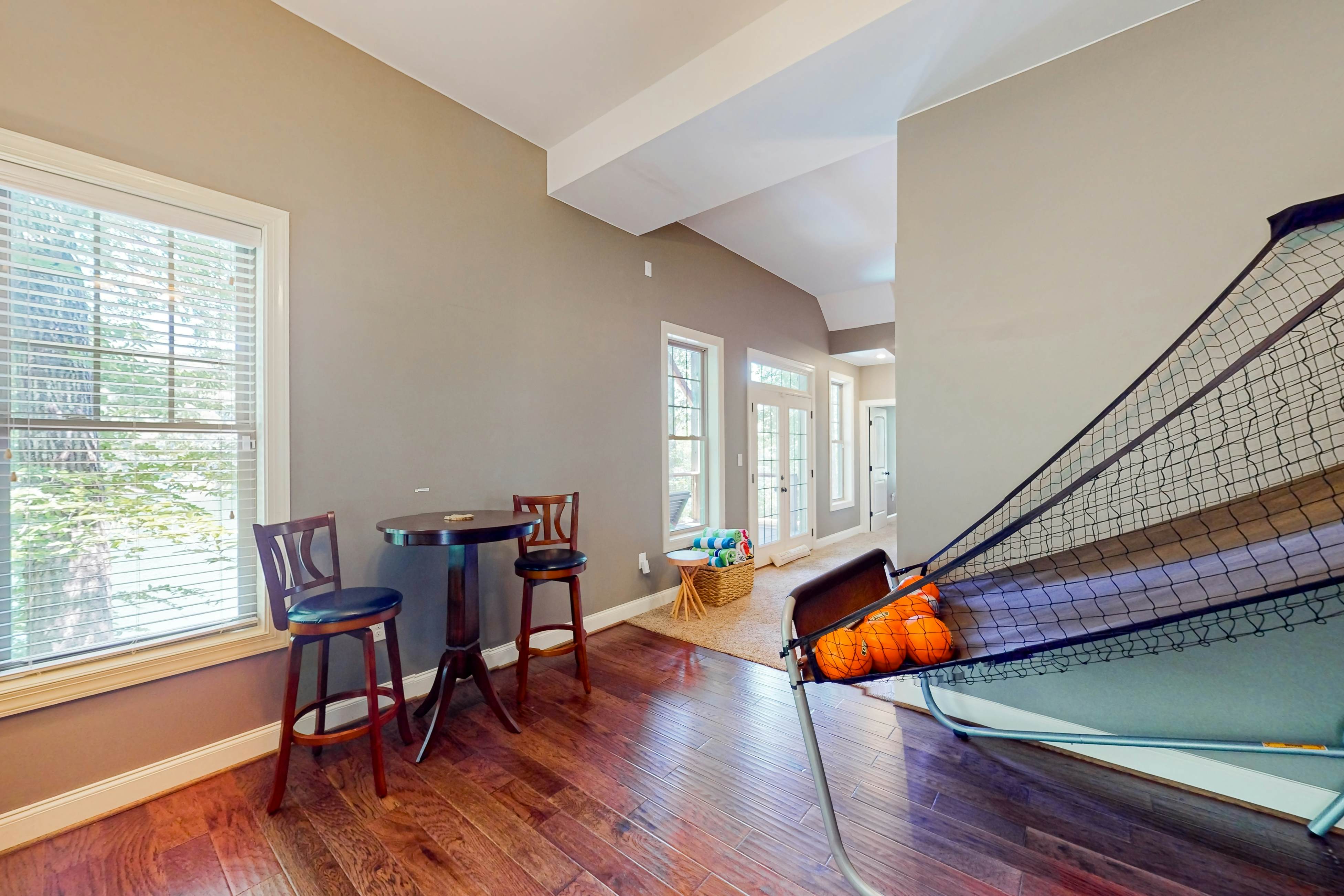 Water's Edge Holmstead