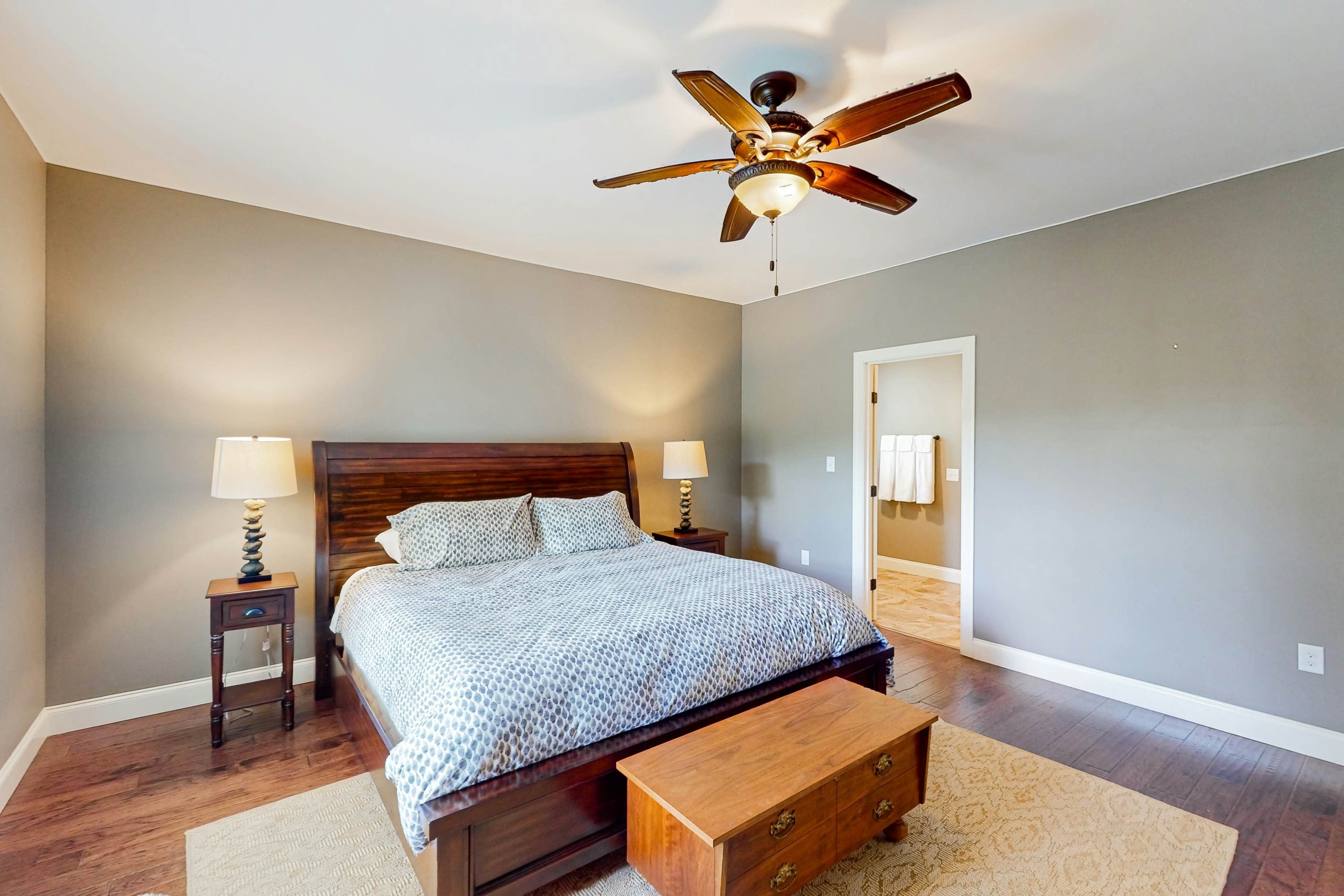 Water's Edge Holmstead