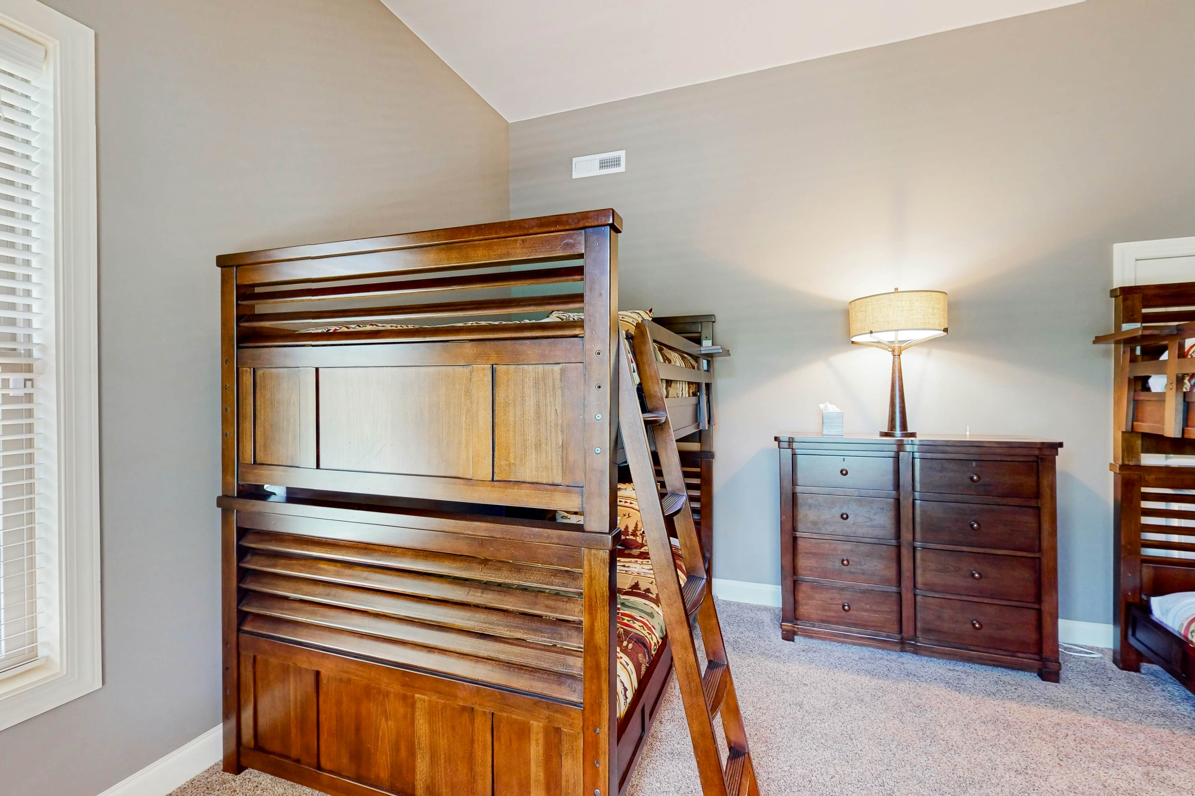 Water's Edge Holmstead