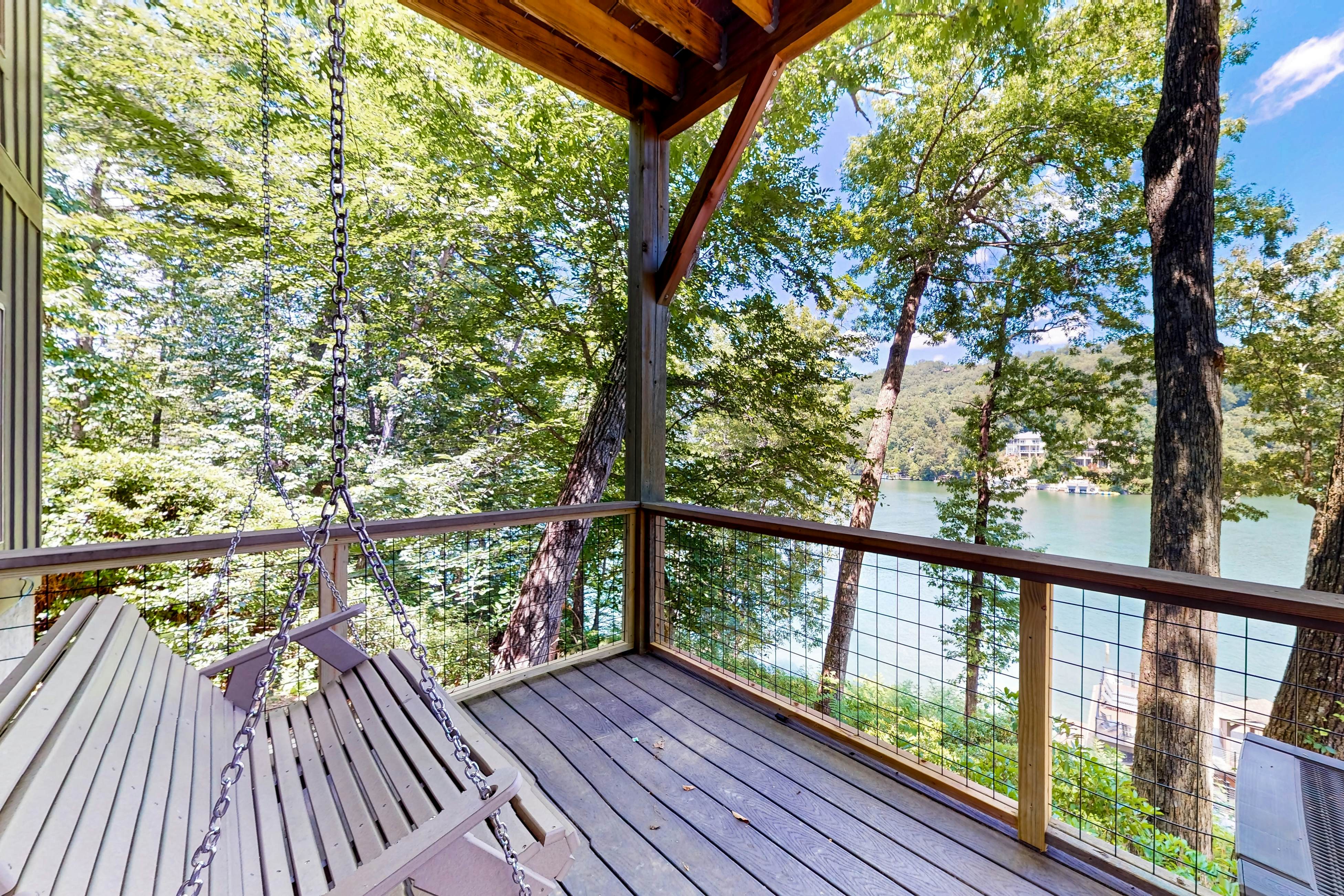 Water's Edge Holmstead