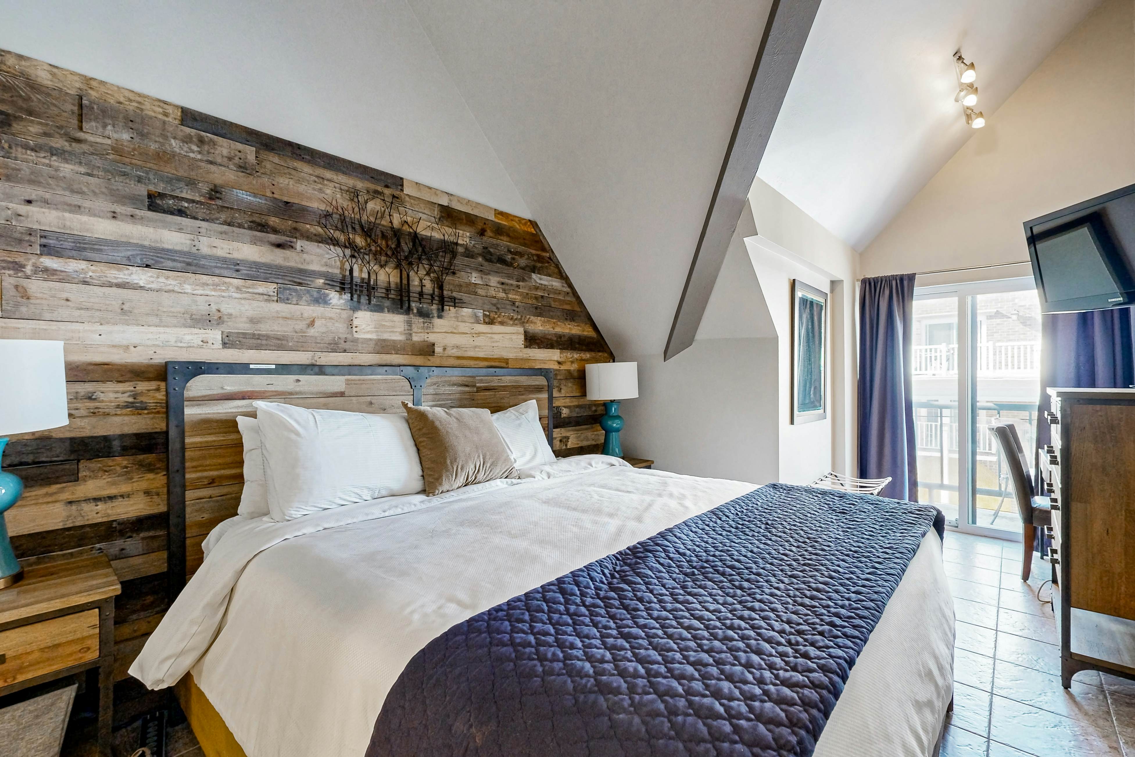 Lodge at Mountain Village #306