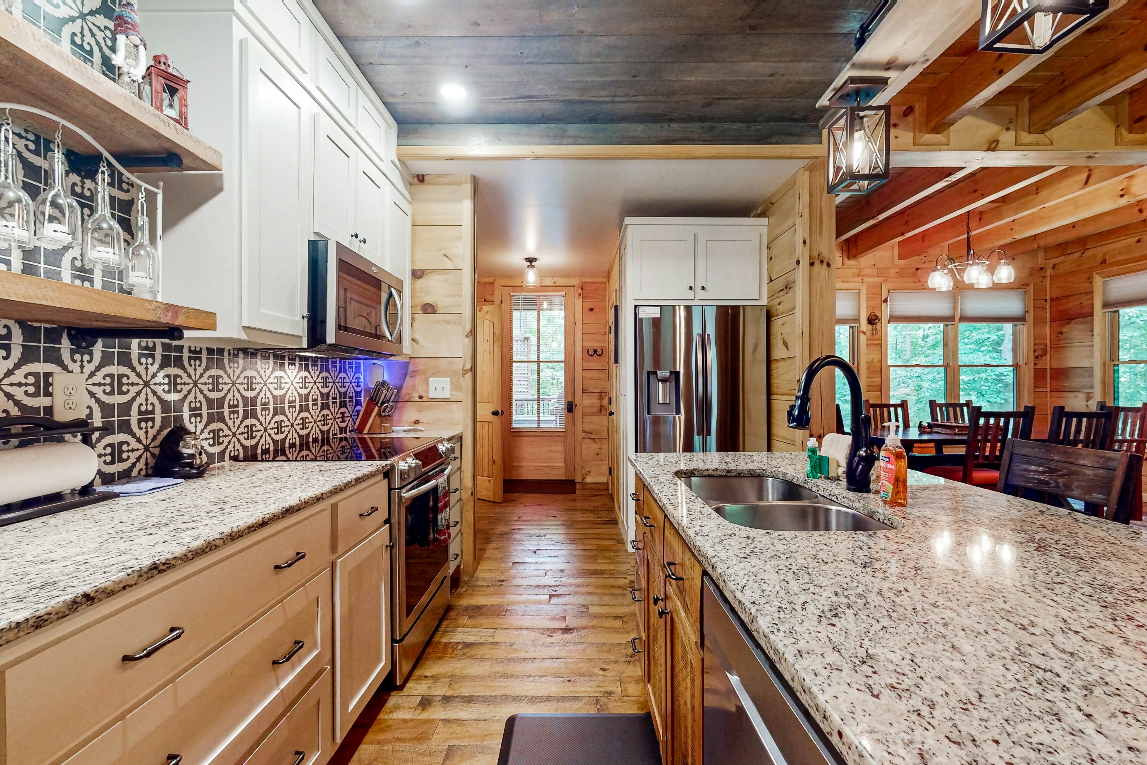 Simply Devine at Water's Edge