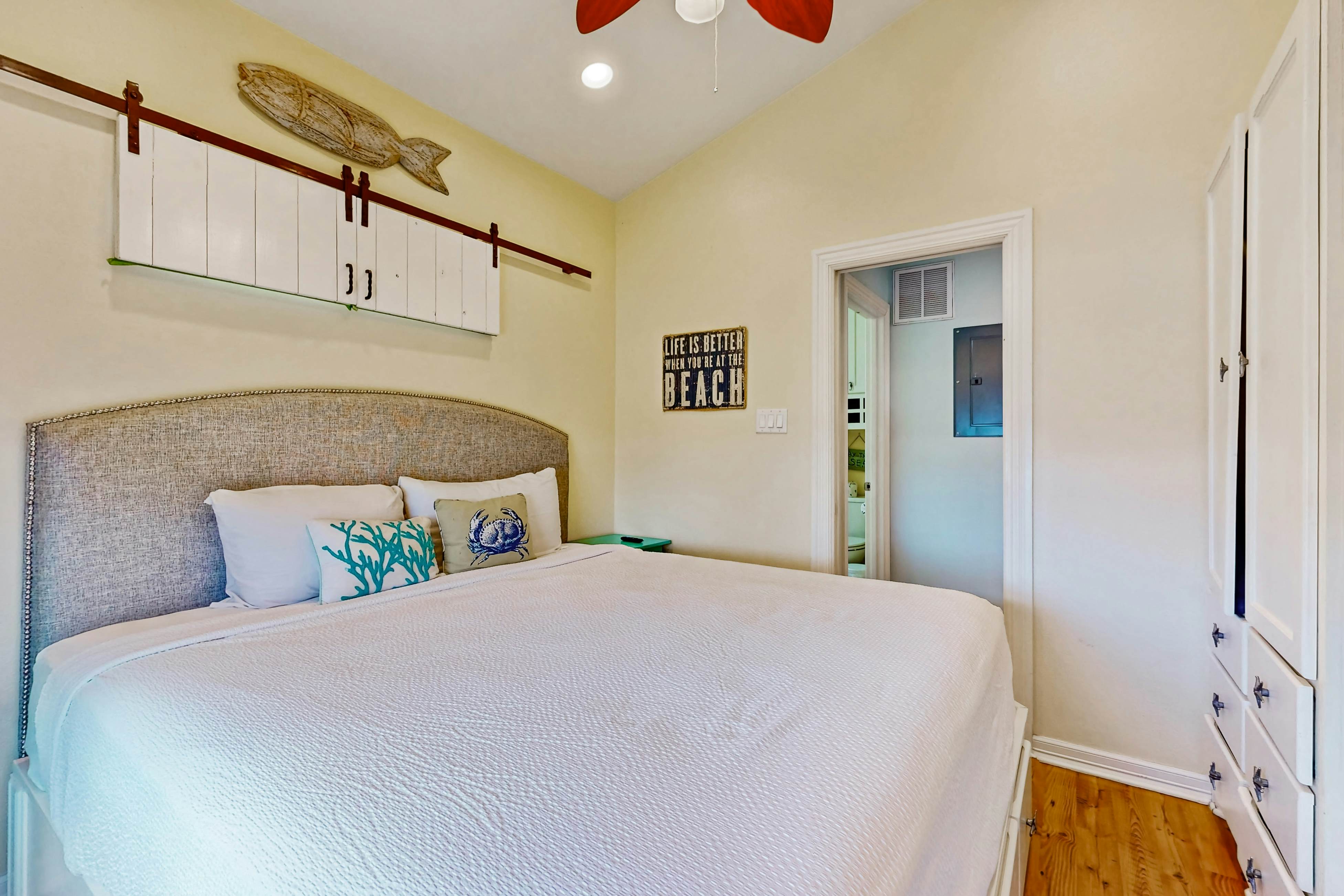 Long Island Village 233 Conch dr