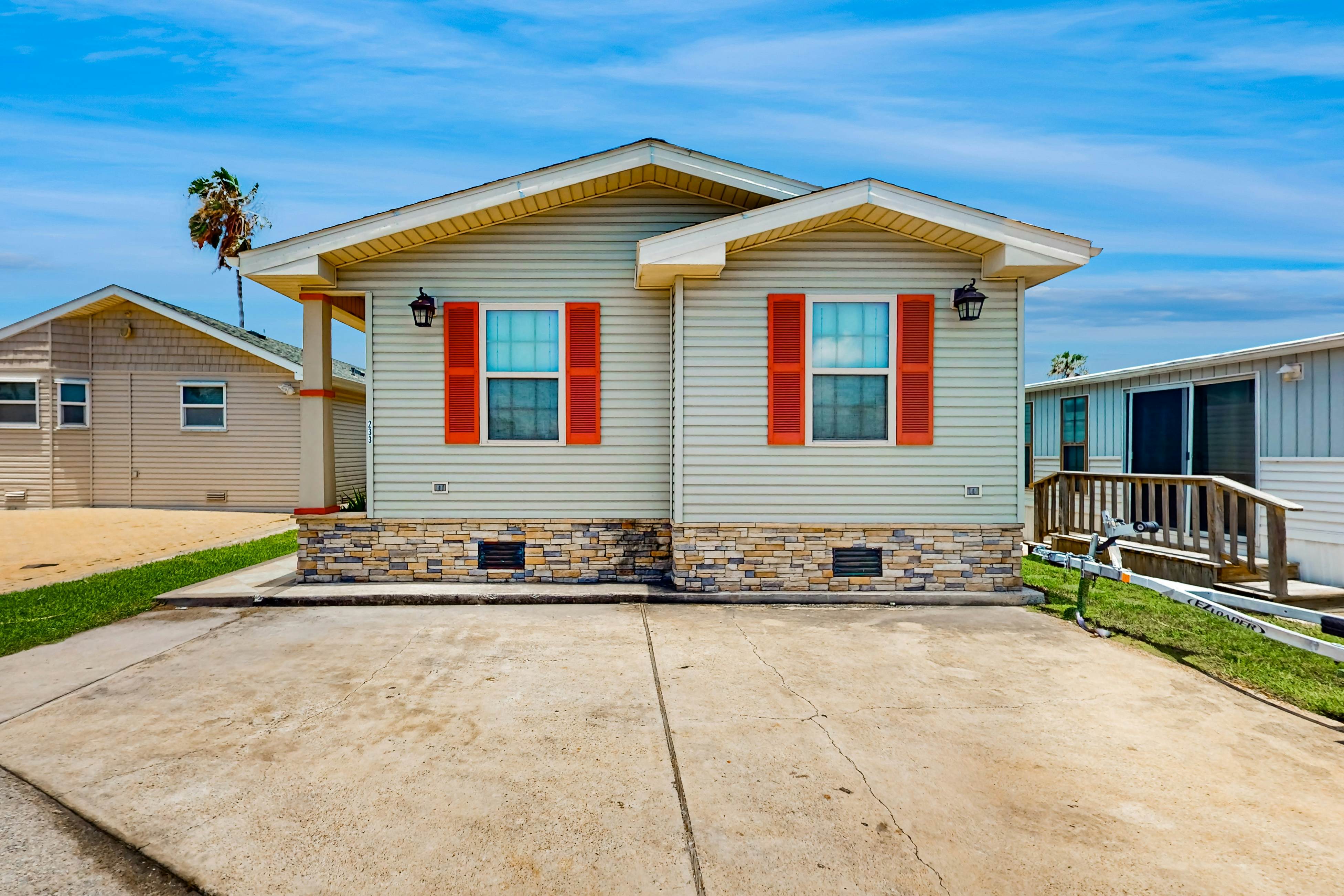 Long Island Village 233 Conch dr