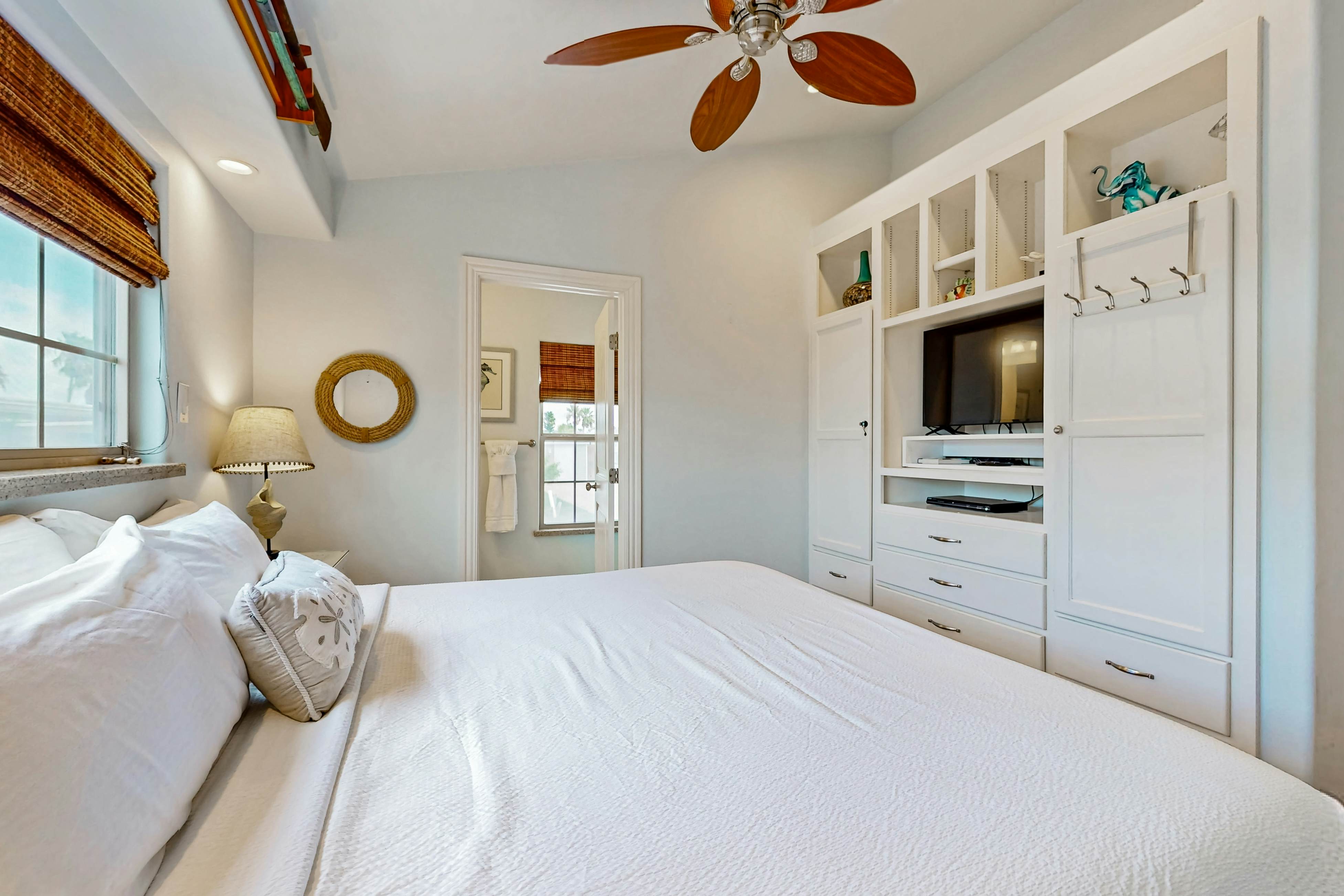 Long Island Village 233 Conch dr