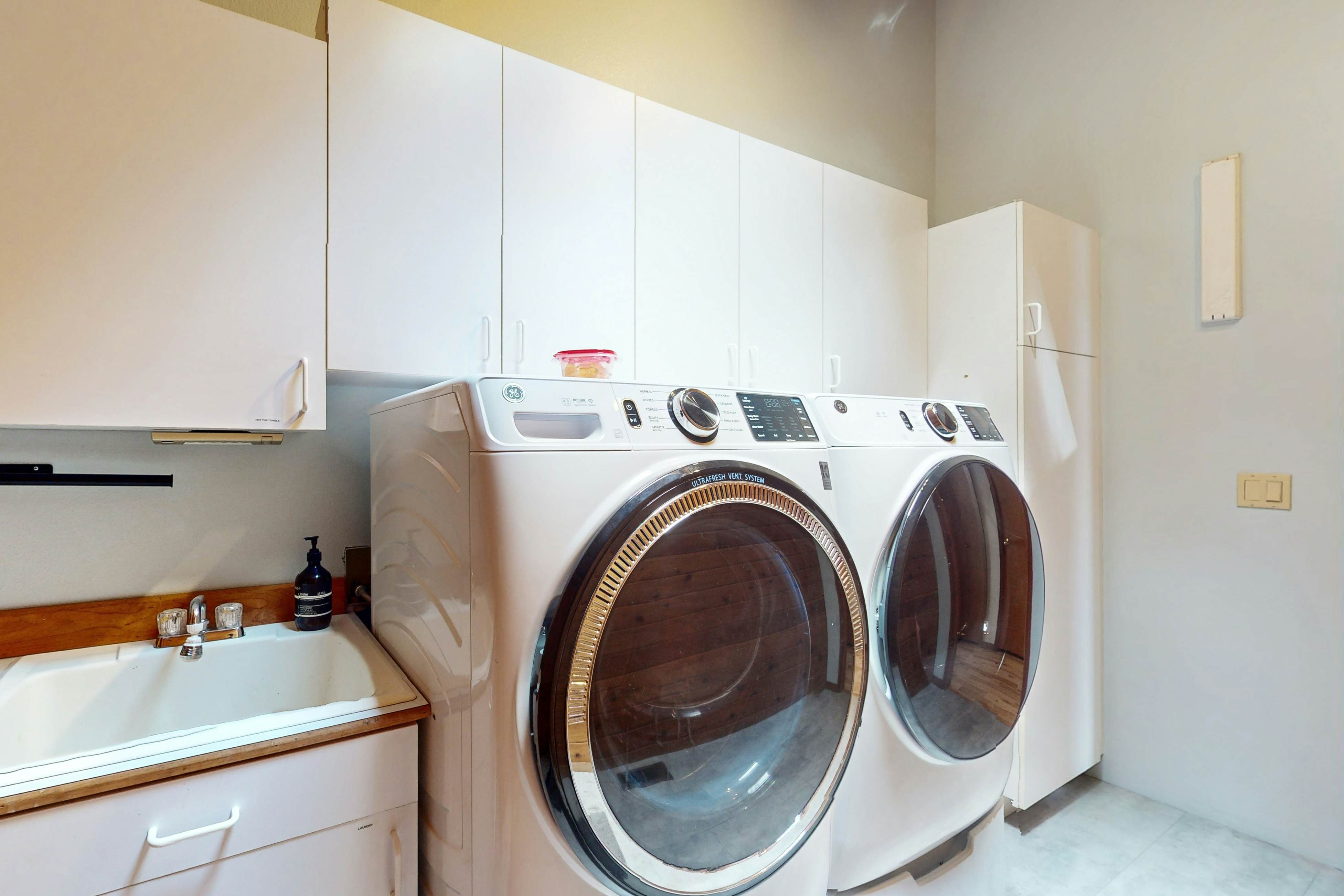 Hammersley Private Beach Cabin