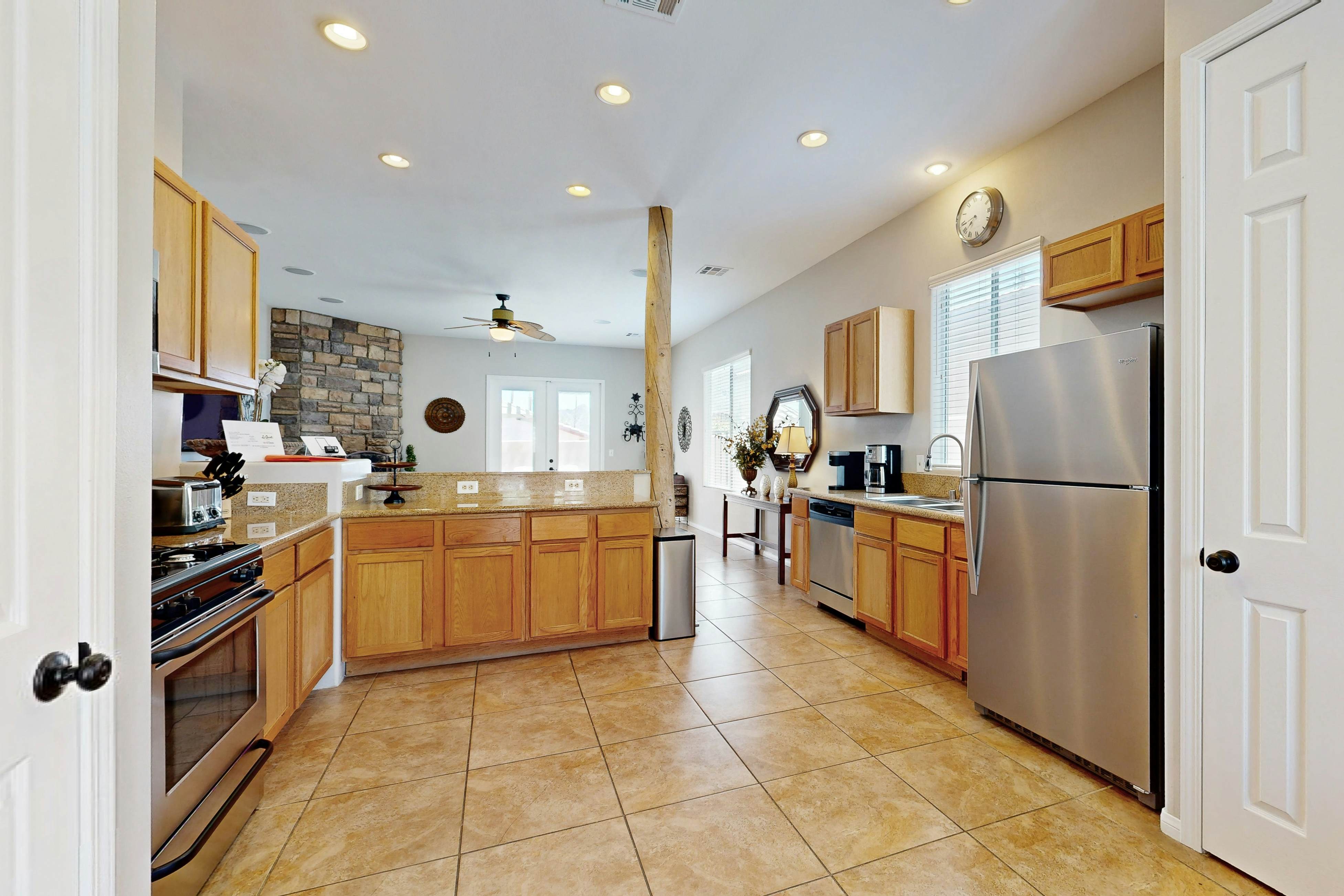 Avenida Alvarado Oasis