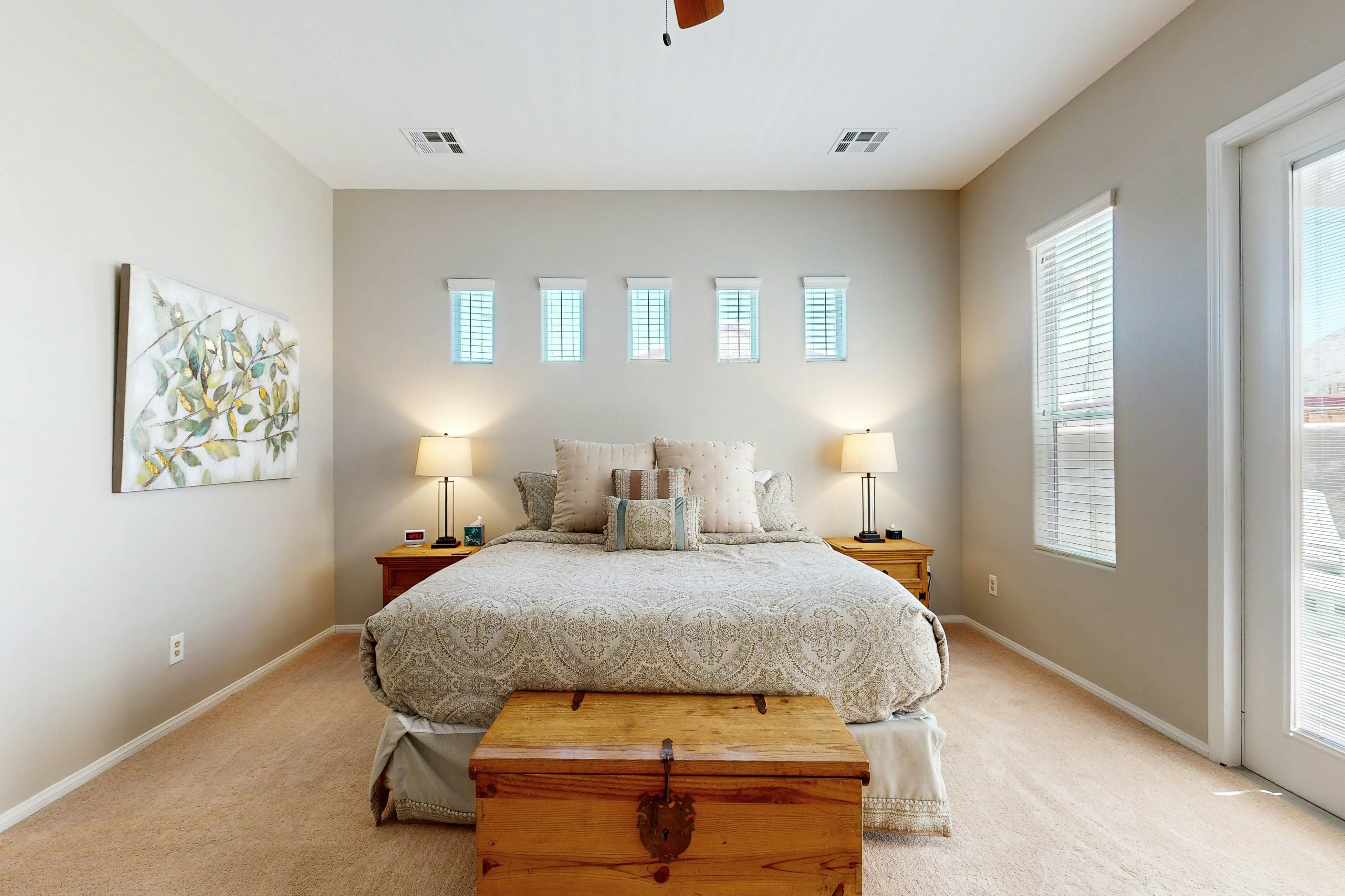 Avenida Alvarado Oasis