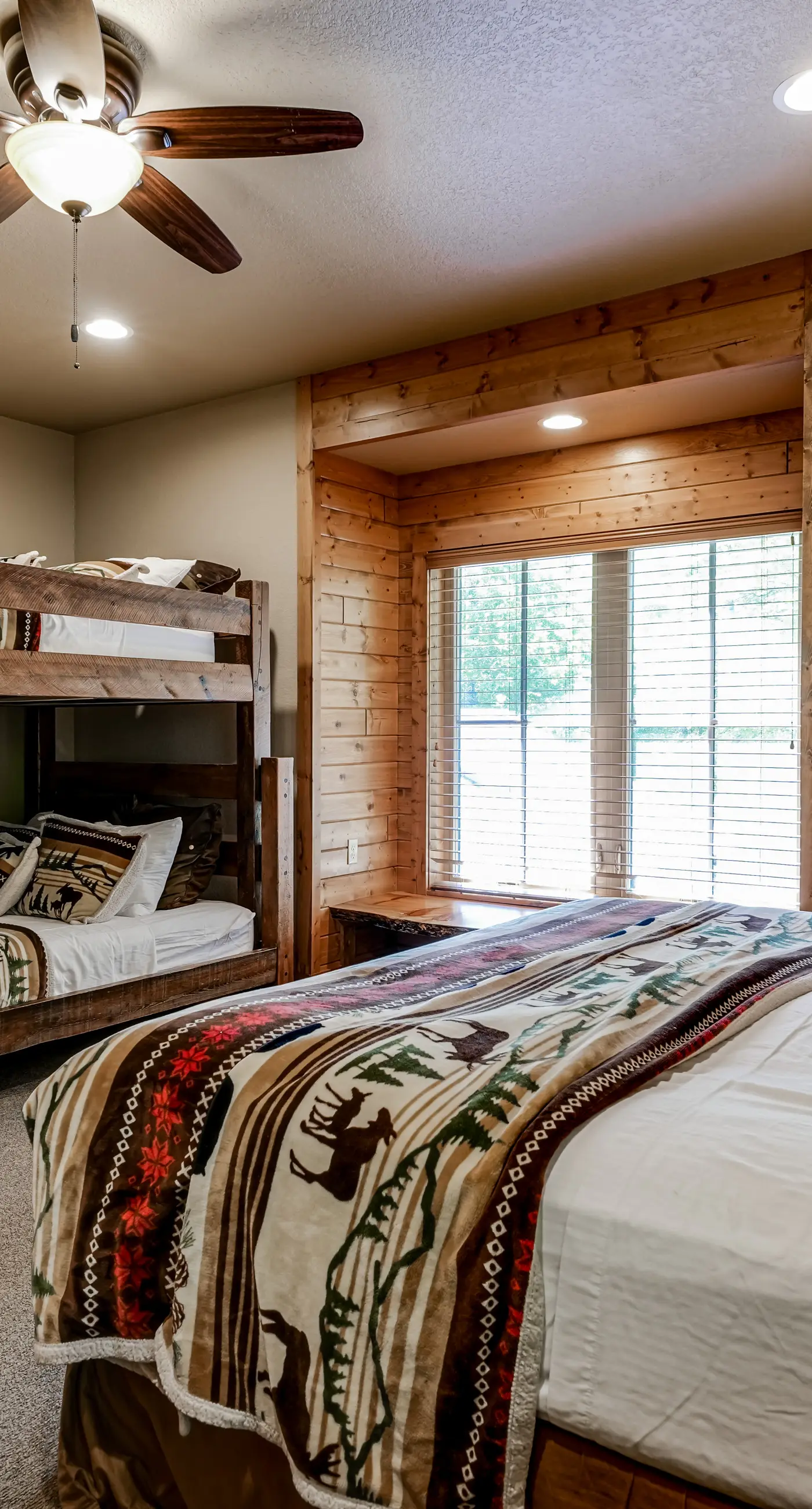 Whispering Pines Lodge