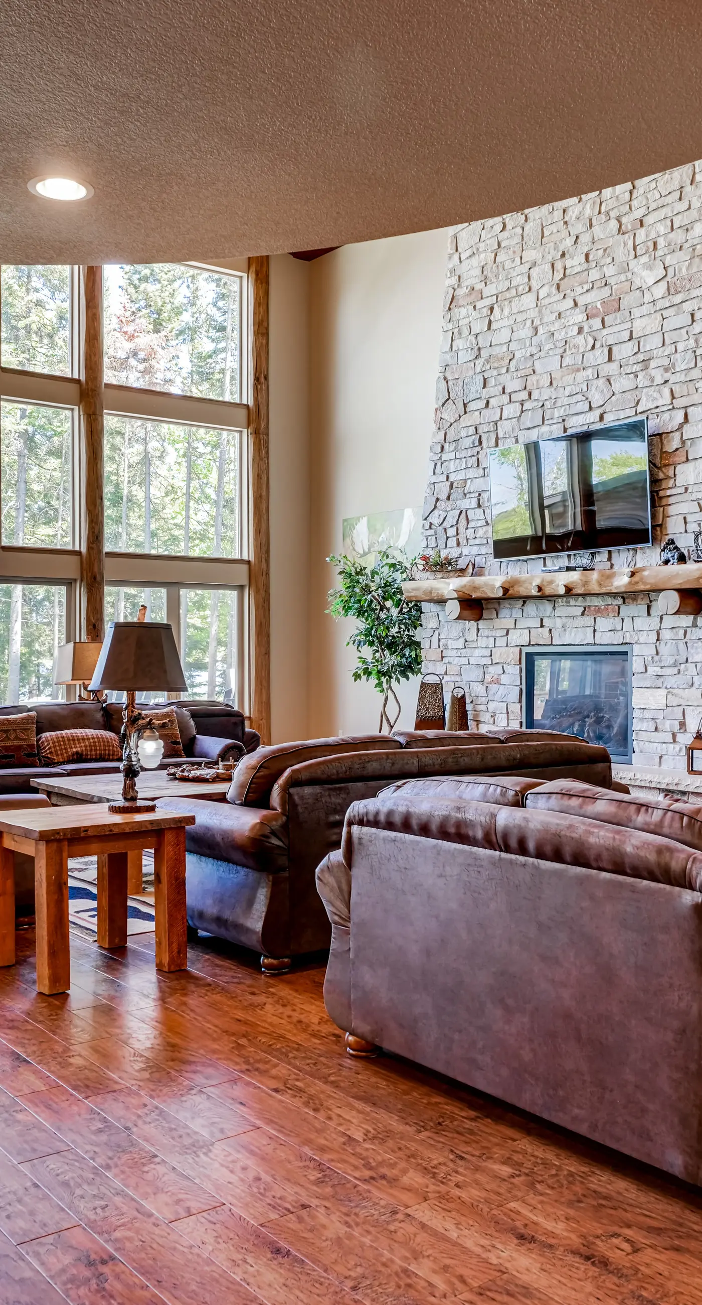 Whispering Pines Lodge