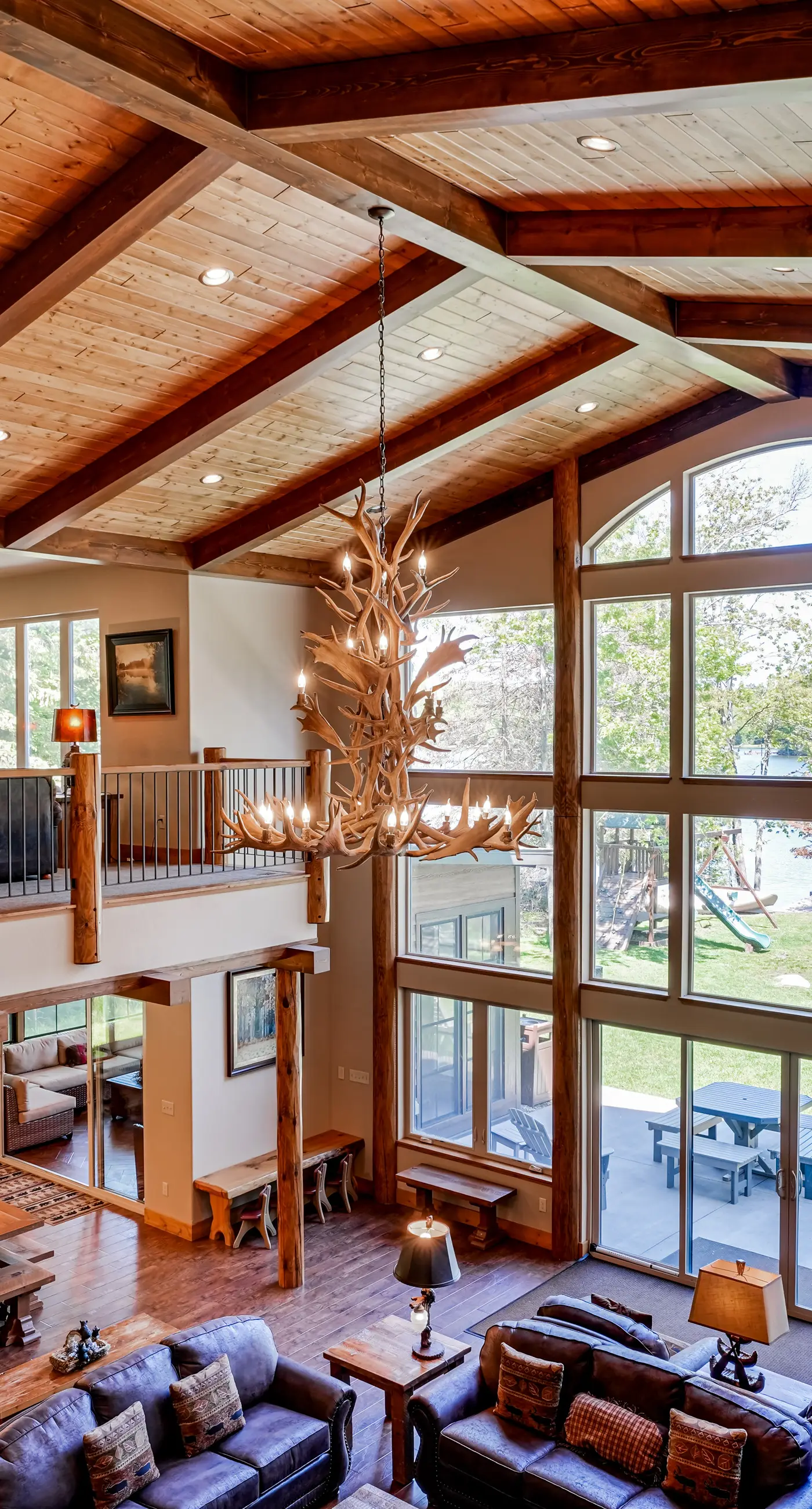 Whispering Pines Lodge