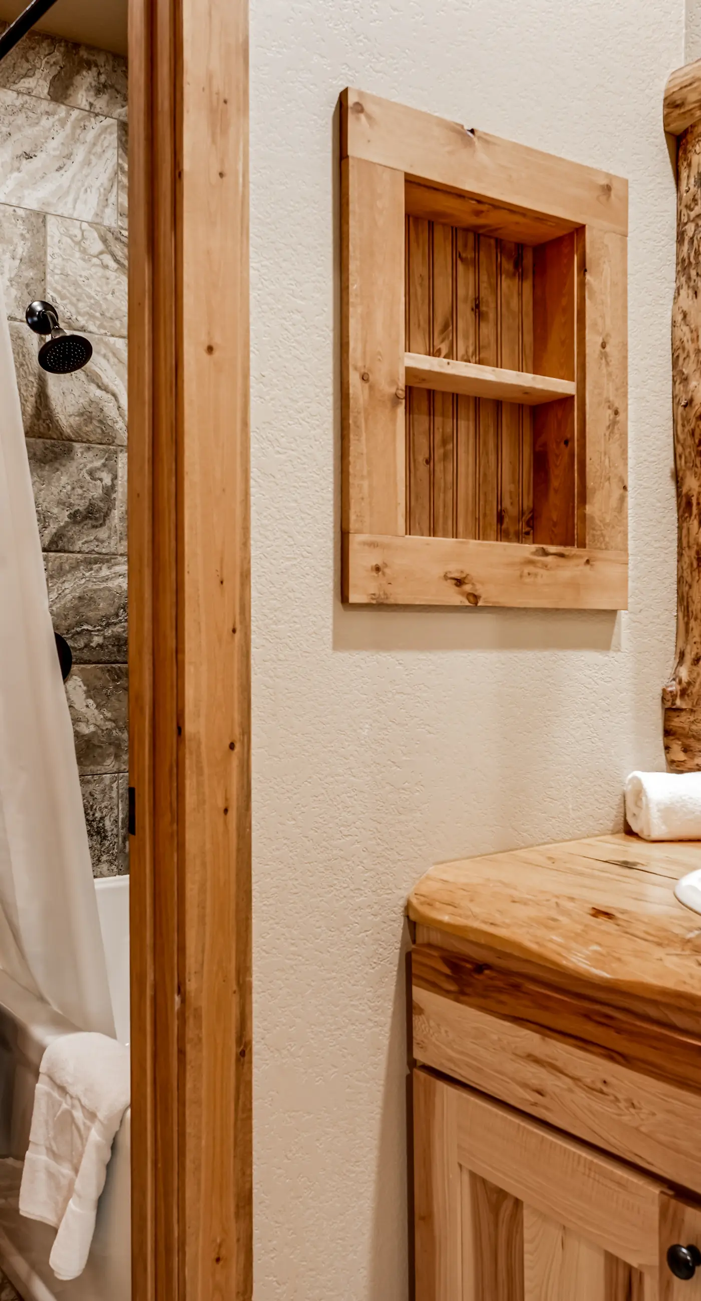 Whispering Pines Lodge