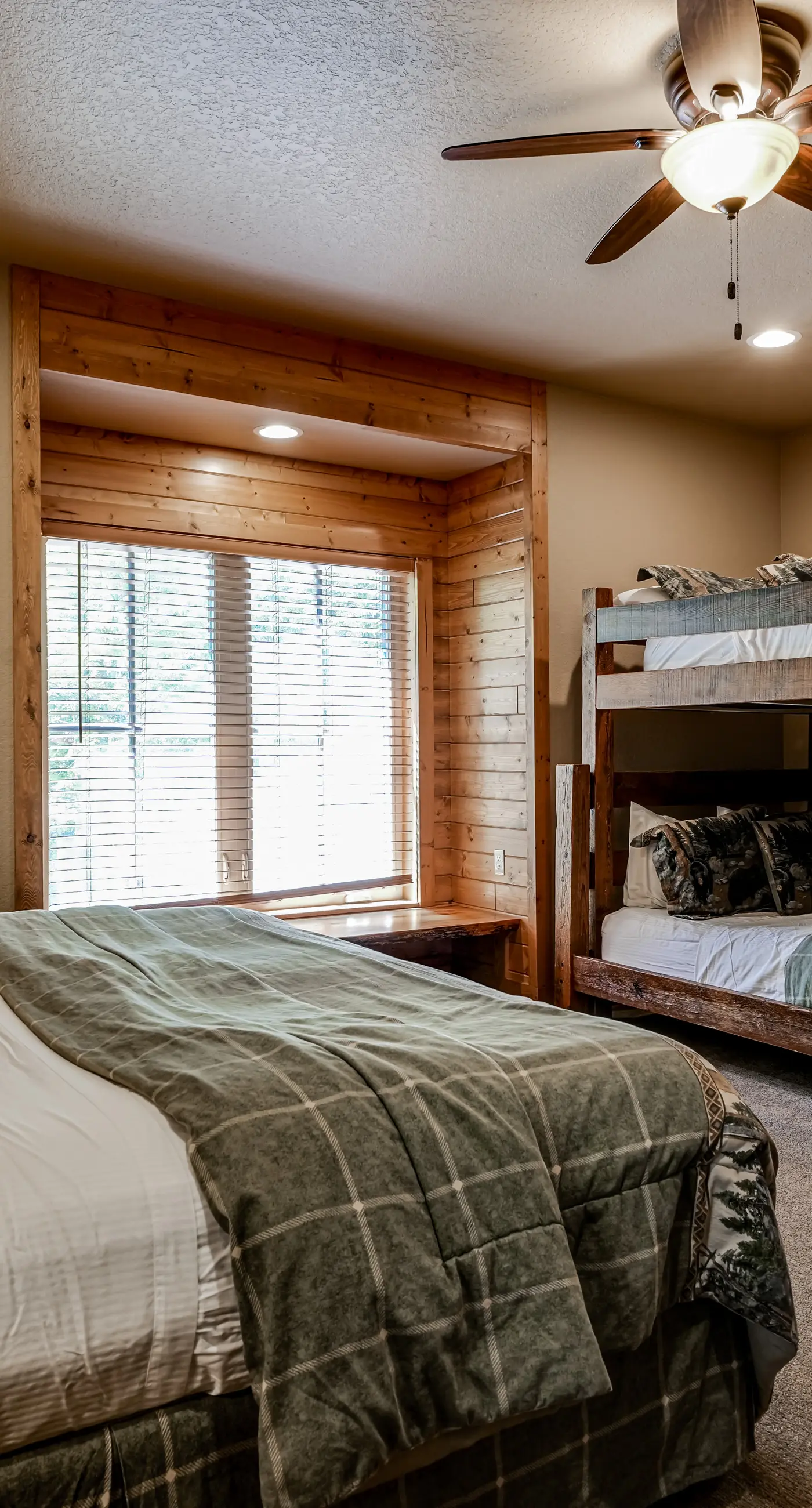 Whispering Pines Lodge