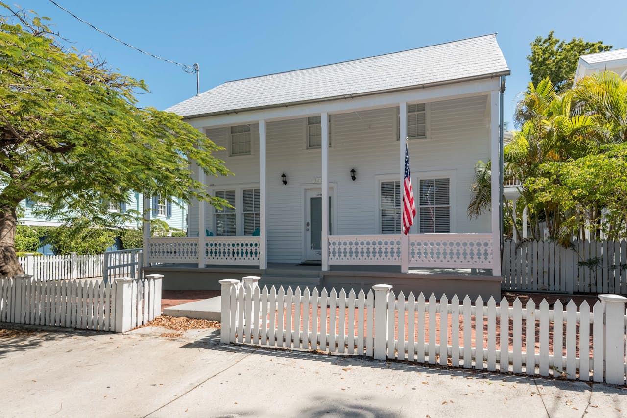 Four Flowers Guesthouse 4 BD Vacation Rental in Key West, FL Vacasa