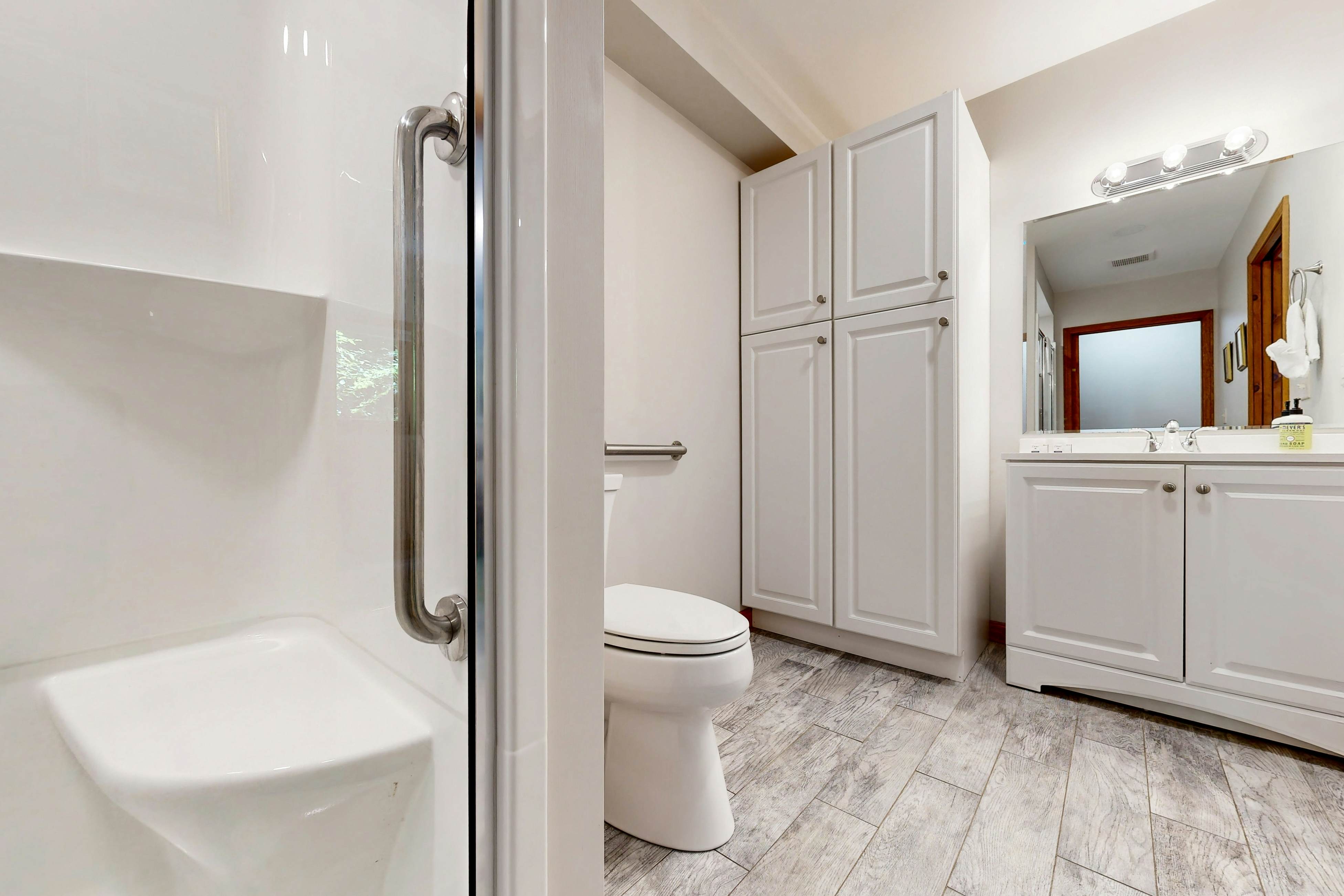 Thompson Lake Estate